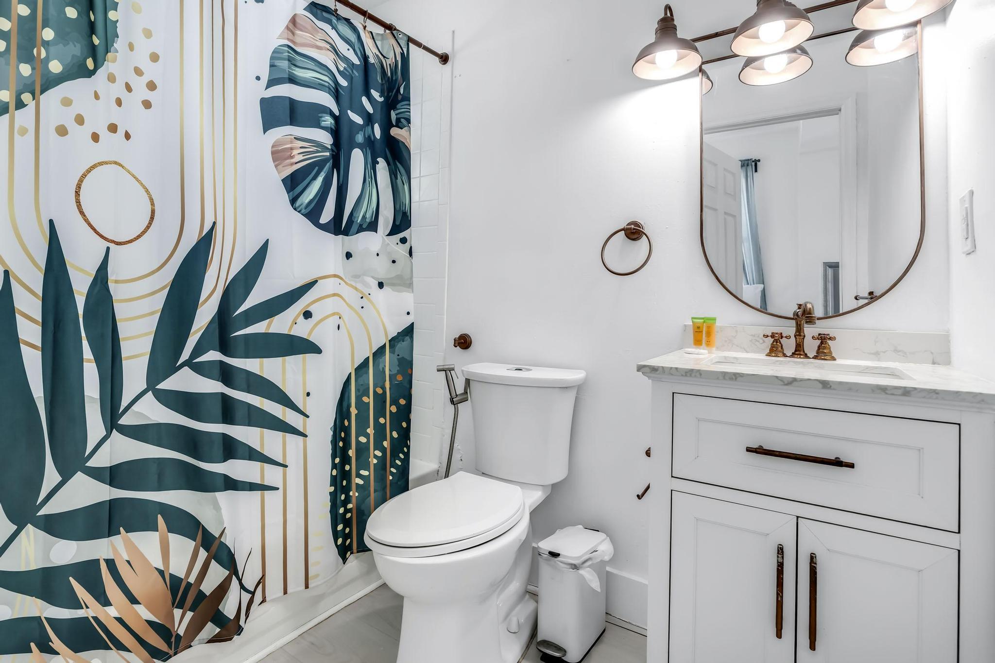 1342 DREXEL CONDO - Residential