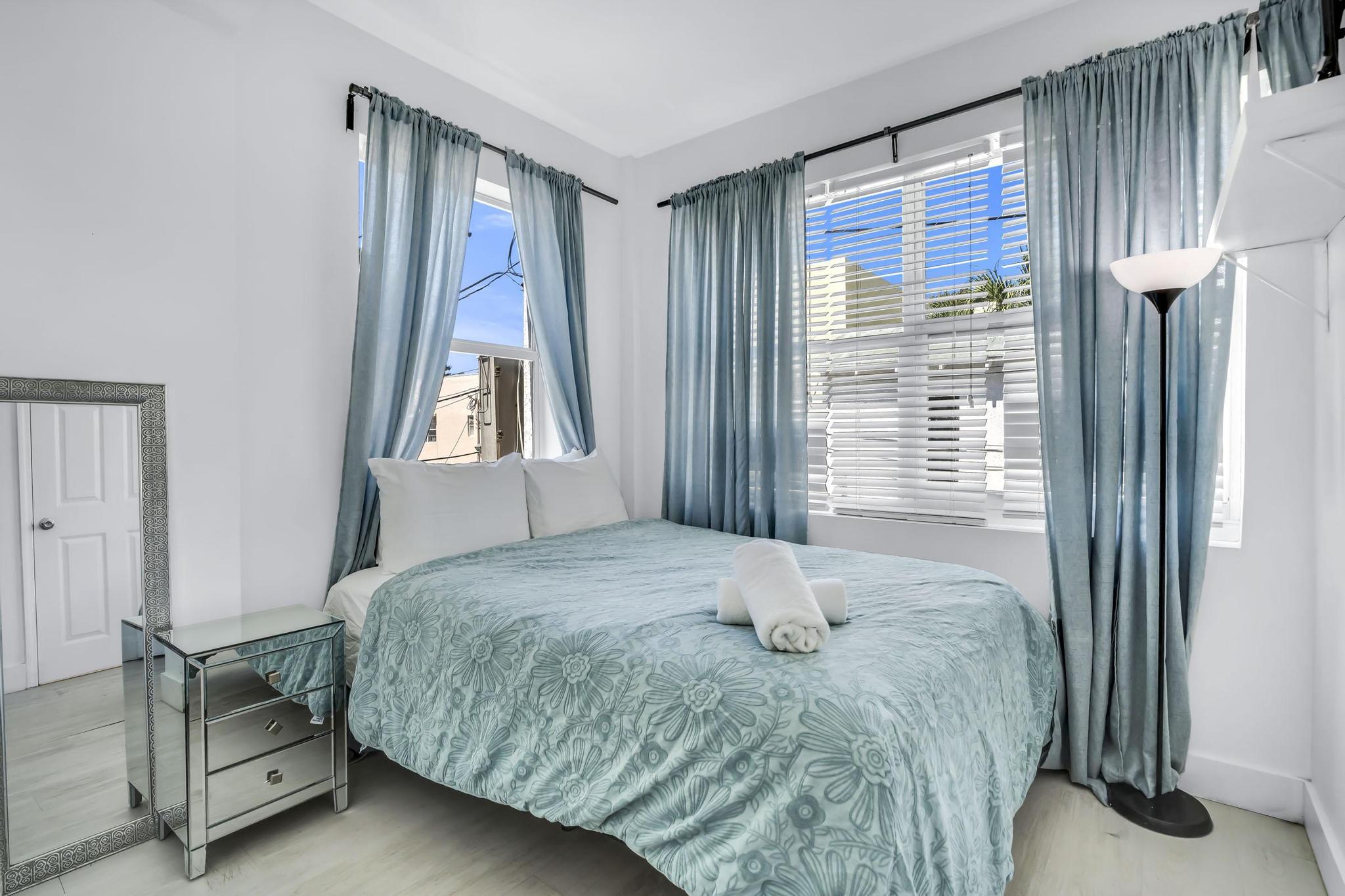 1342 DREXEL CONDO - Residential