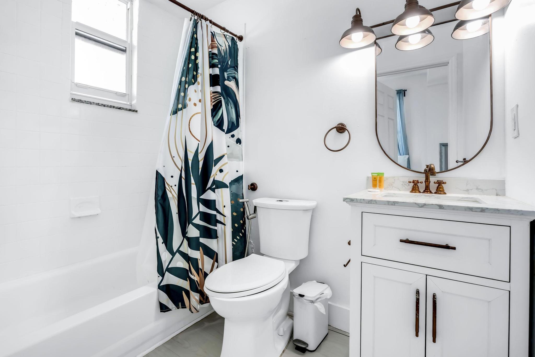 1342 DREXEL CONDO - Residential