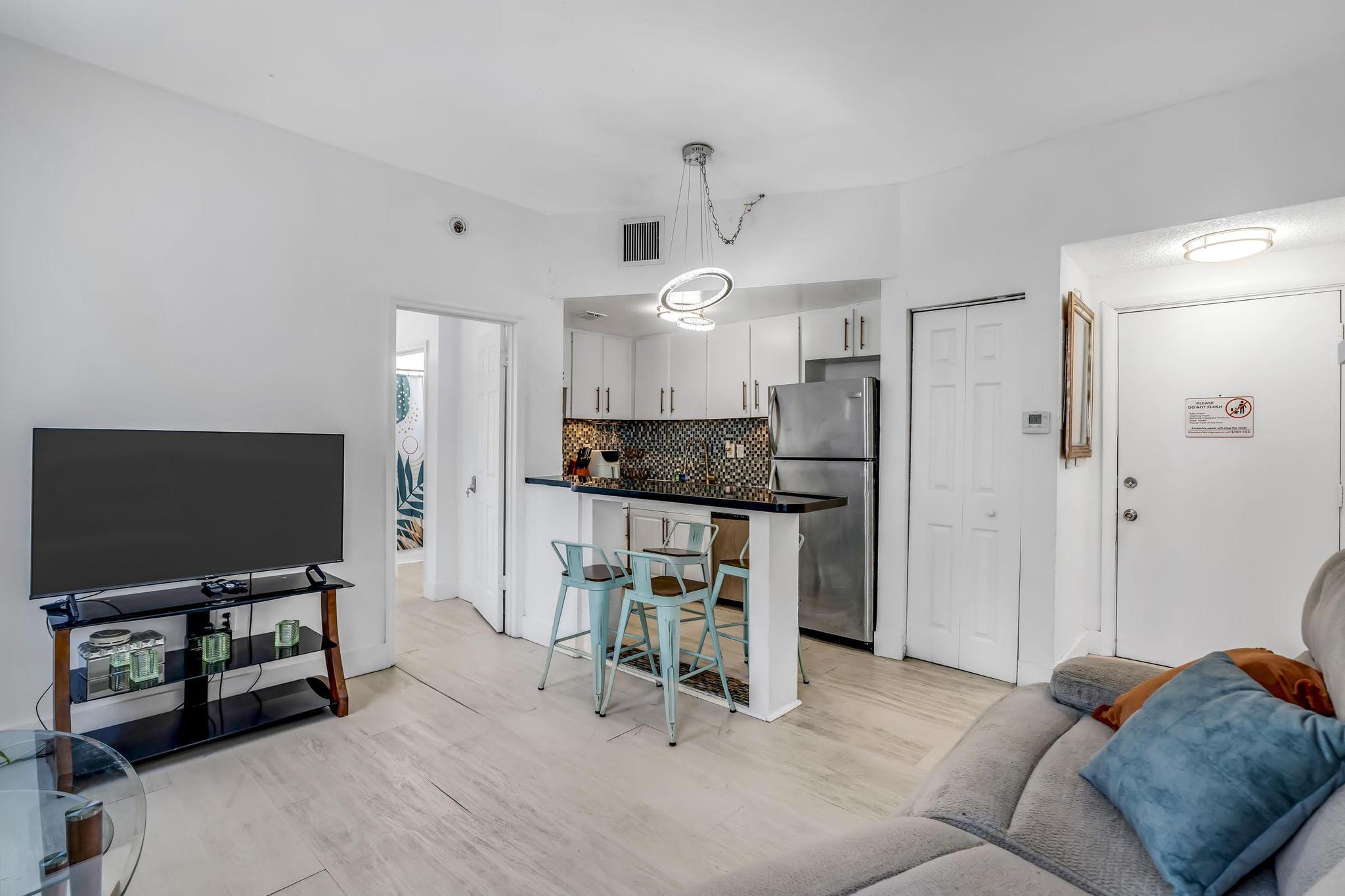 1342 DREXEL CONDO - Residential