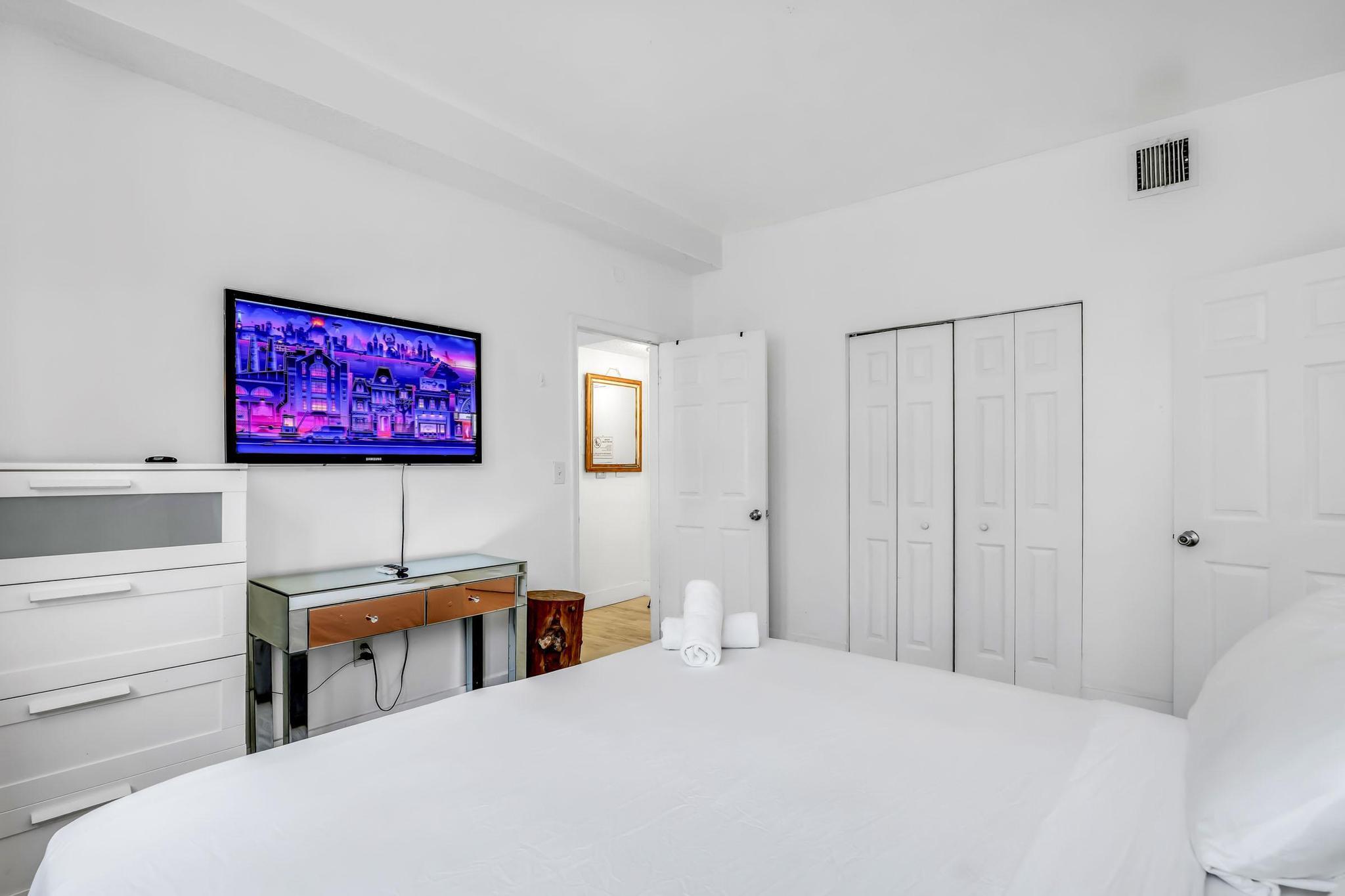1342 DREXEL CONDO - Residential