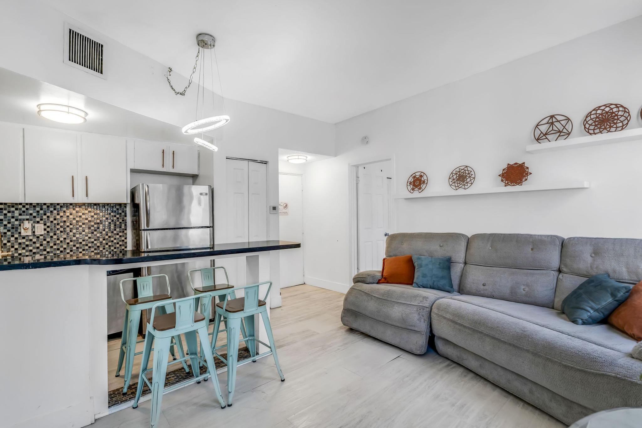 1342 DREXEL CONDO - Residential
