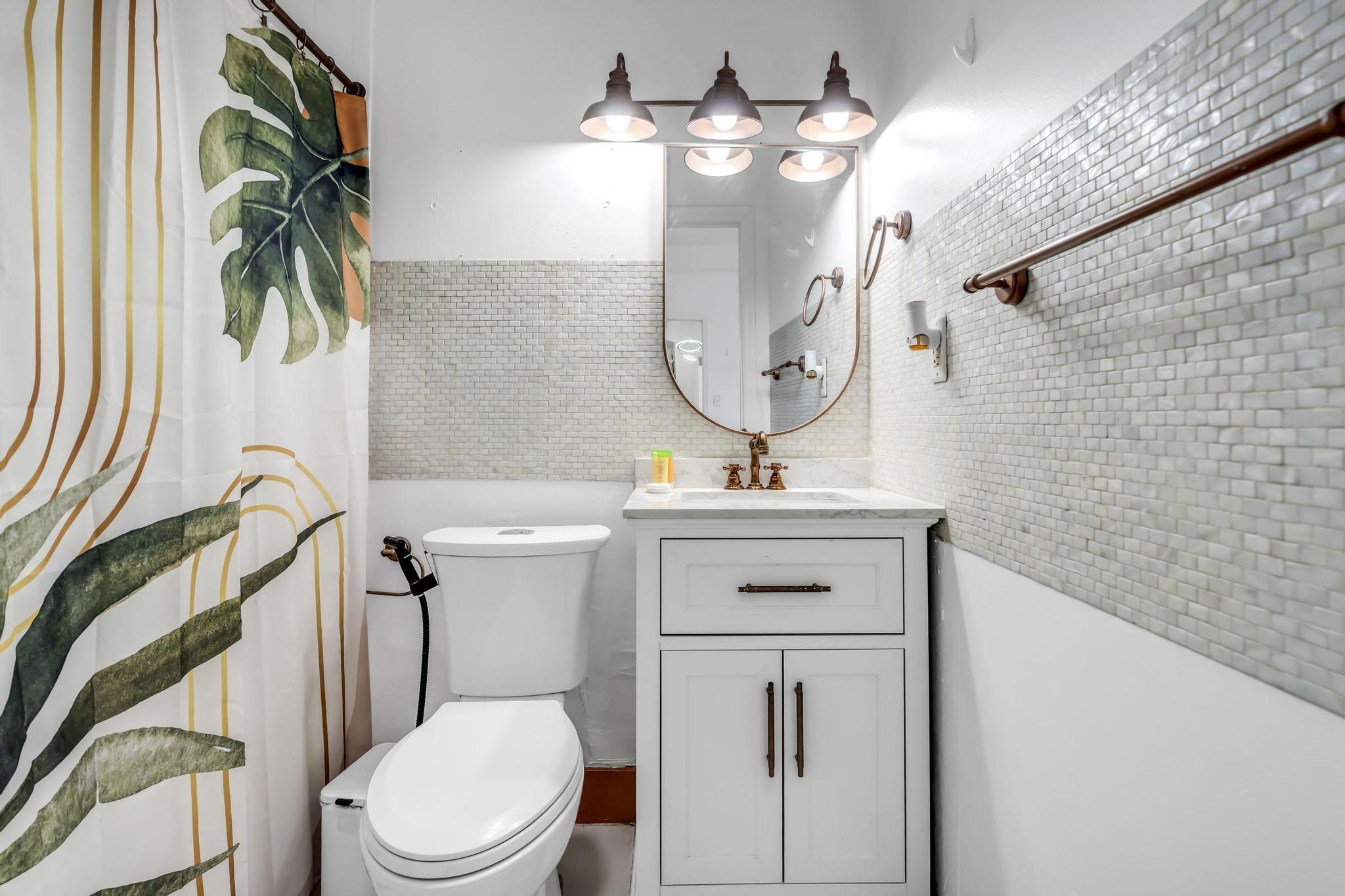1342 DREXEL CONDO - Residential