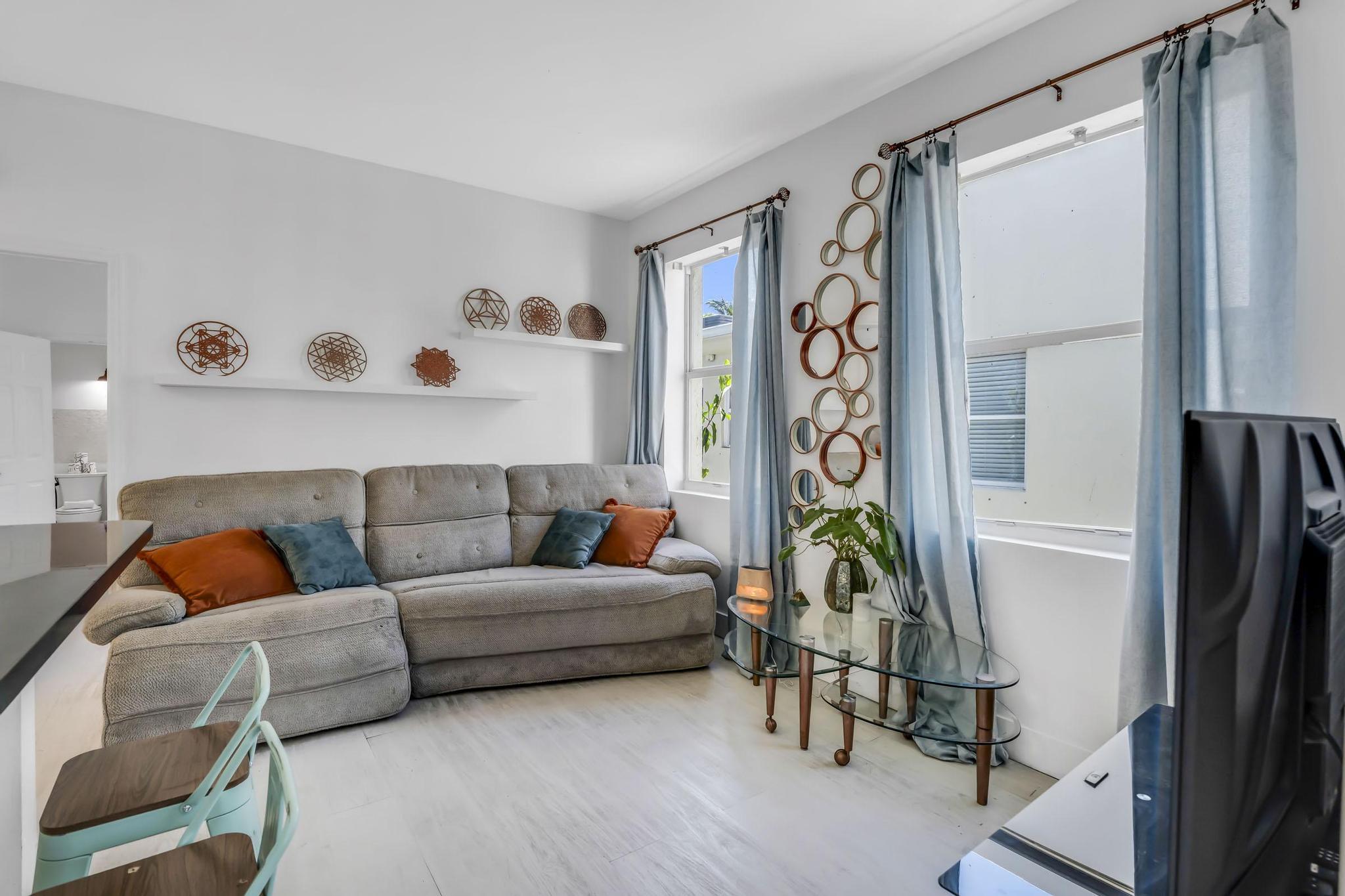 1342 DREXEL CONDO - Residential