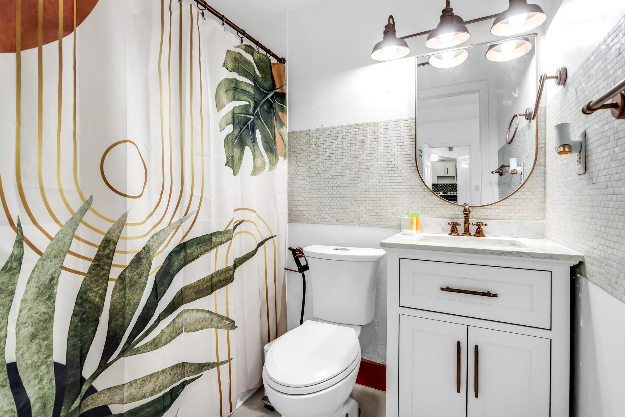 1342 DREXEL CONDO - Residential