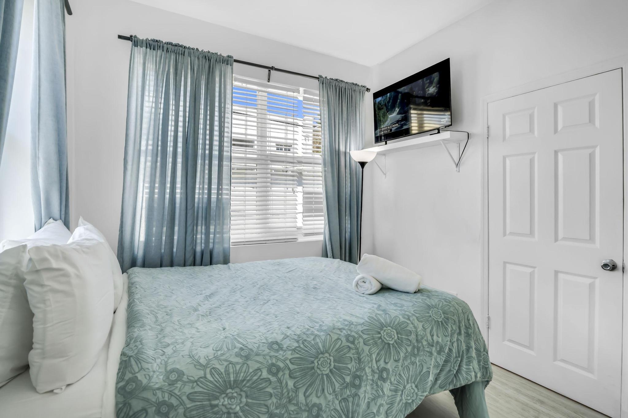 1342 DREXEL CONDO - Residential