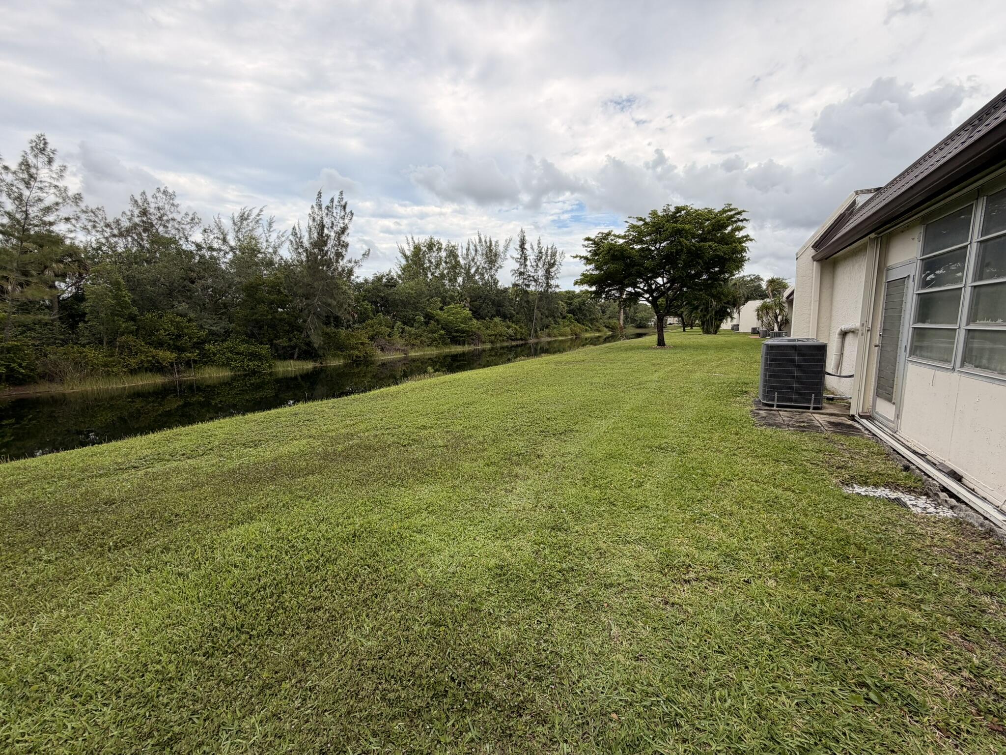 GOLDEN LAKES VILLAGE CONDO M - Residential