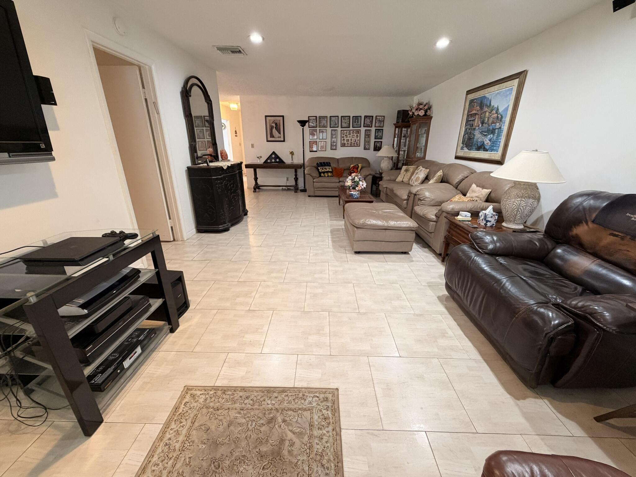 GOLDEN LAKES VILLAGE CONDO M - Residential