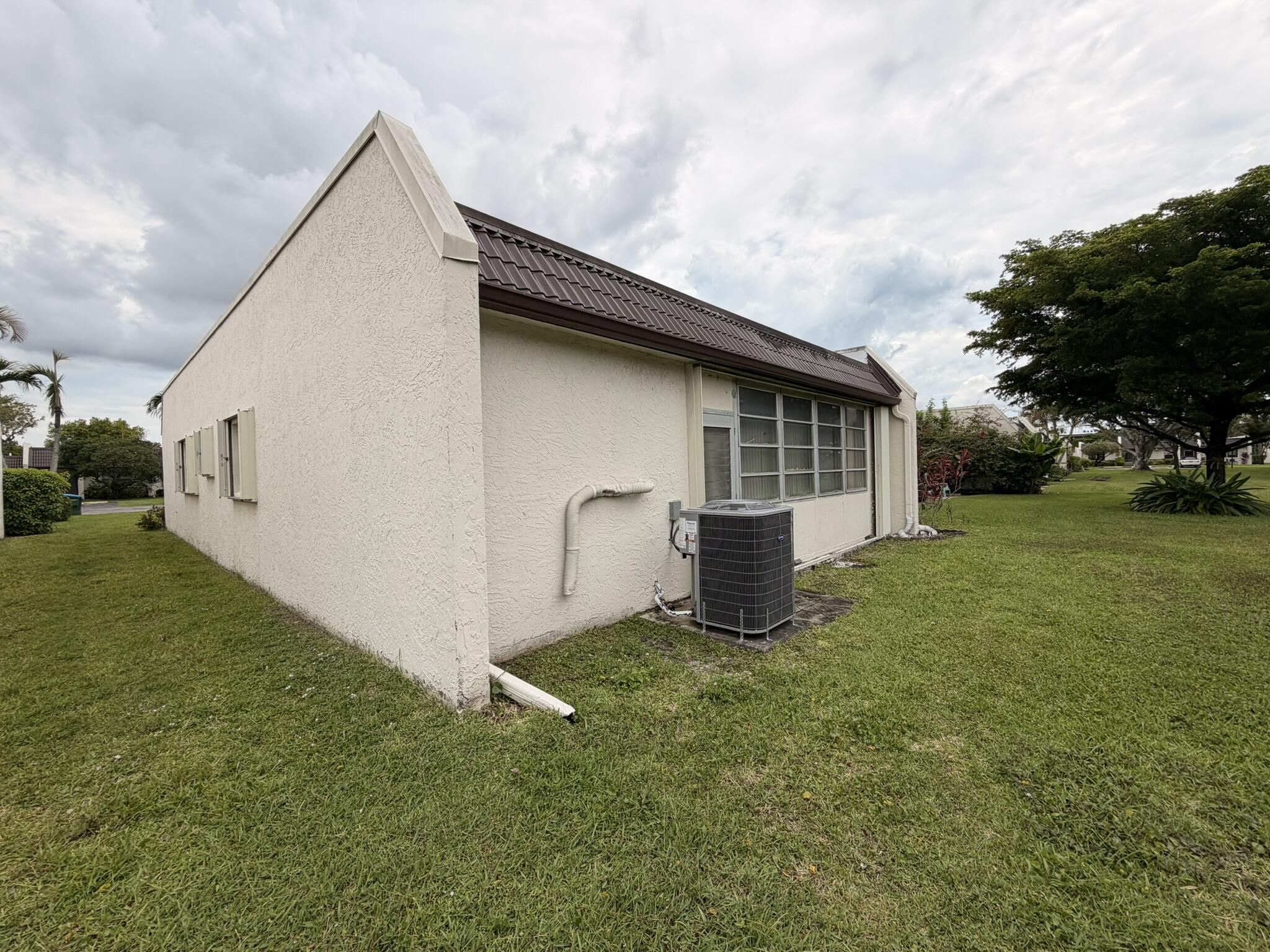 GOLDEN LAKES VILLAGE CONDO M - Residential