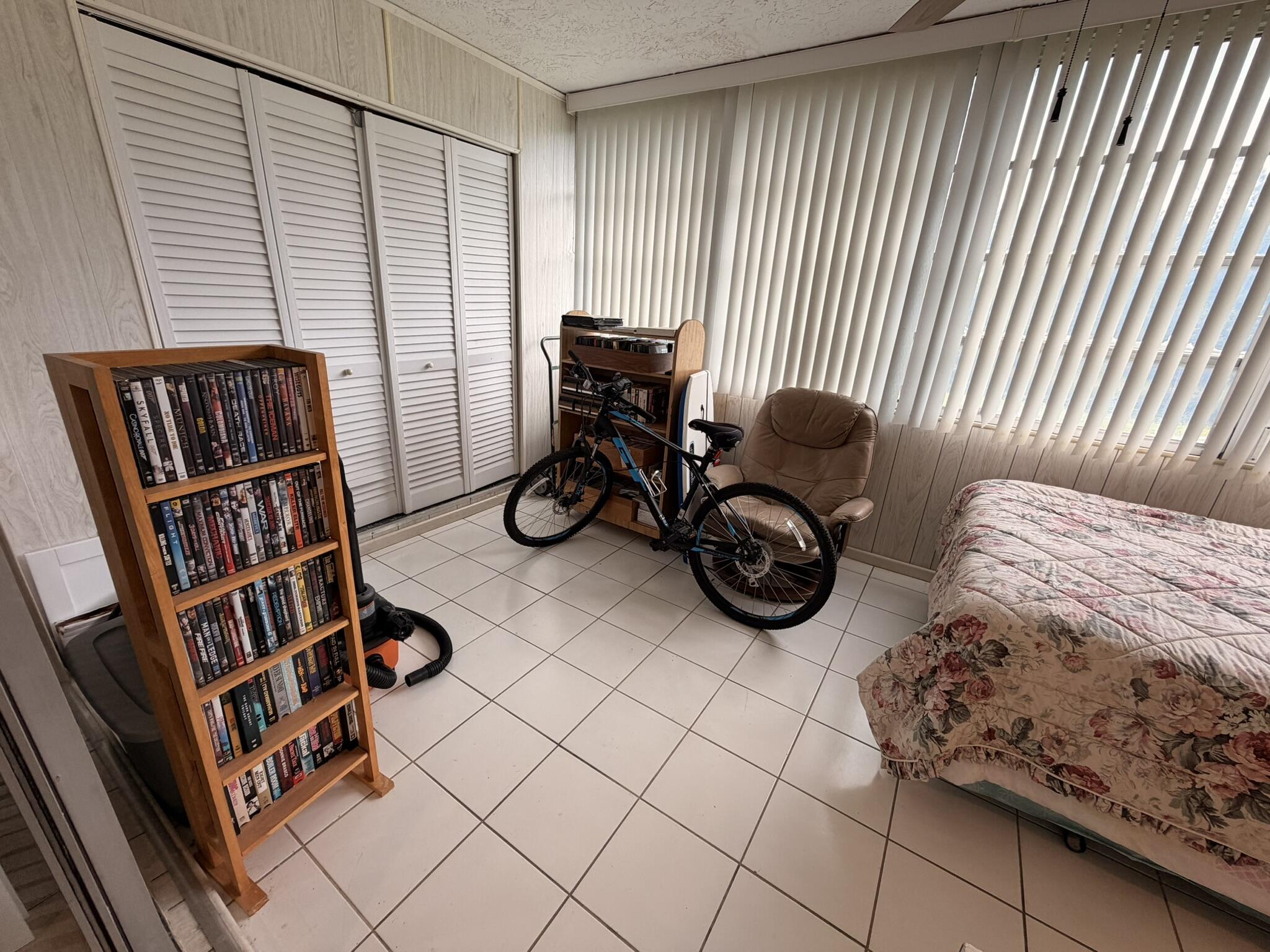 GOLDEN LAKES VILLAGE CONDO M - Residential
