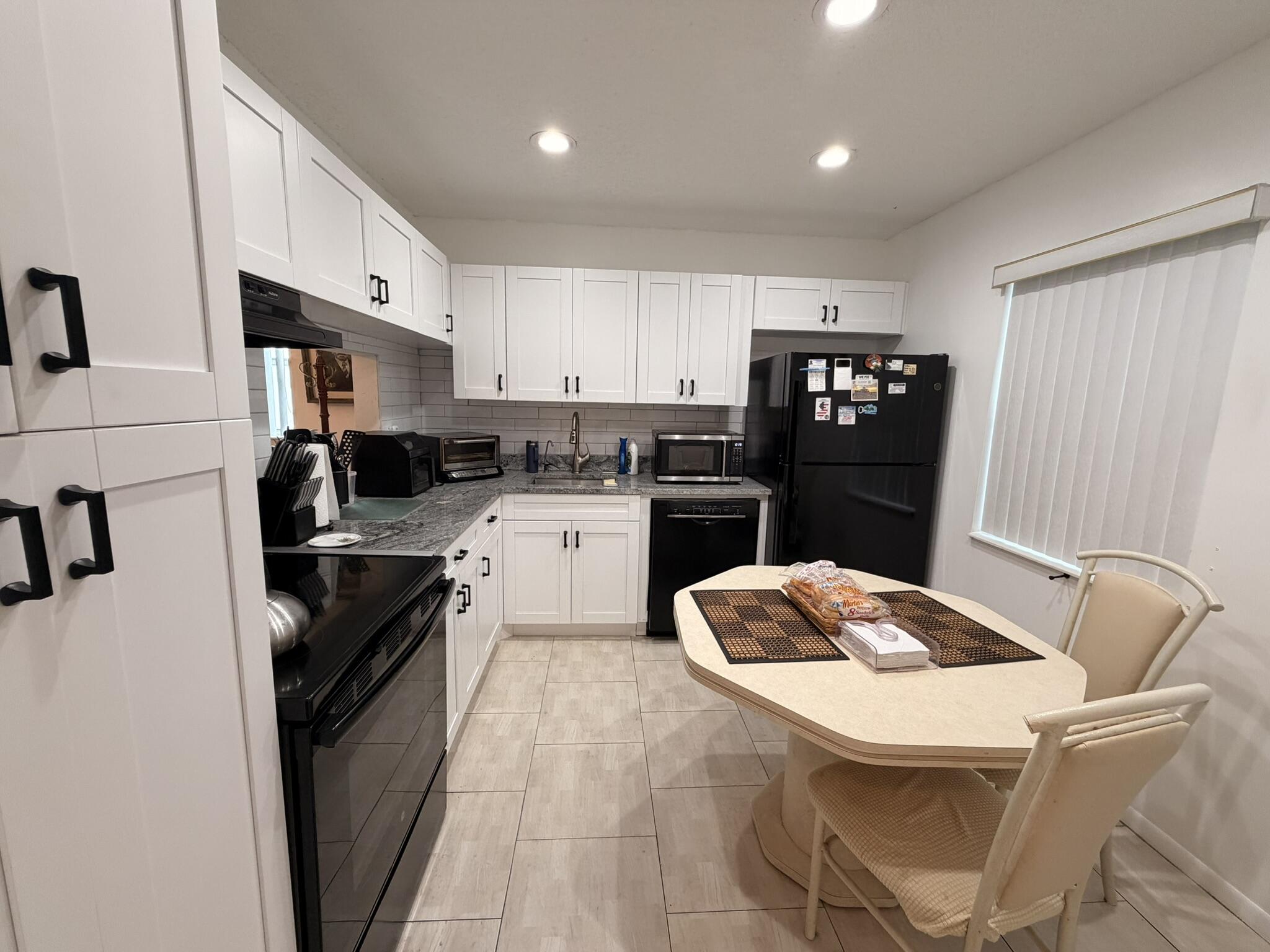 GOLDEN LAKES VILLAGE CONDO M - Residential