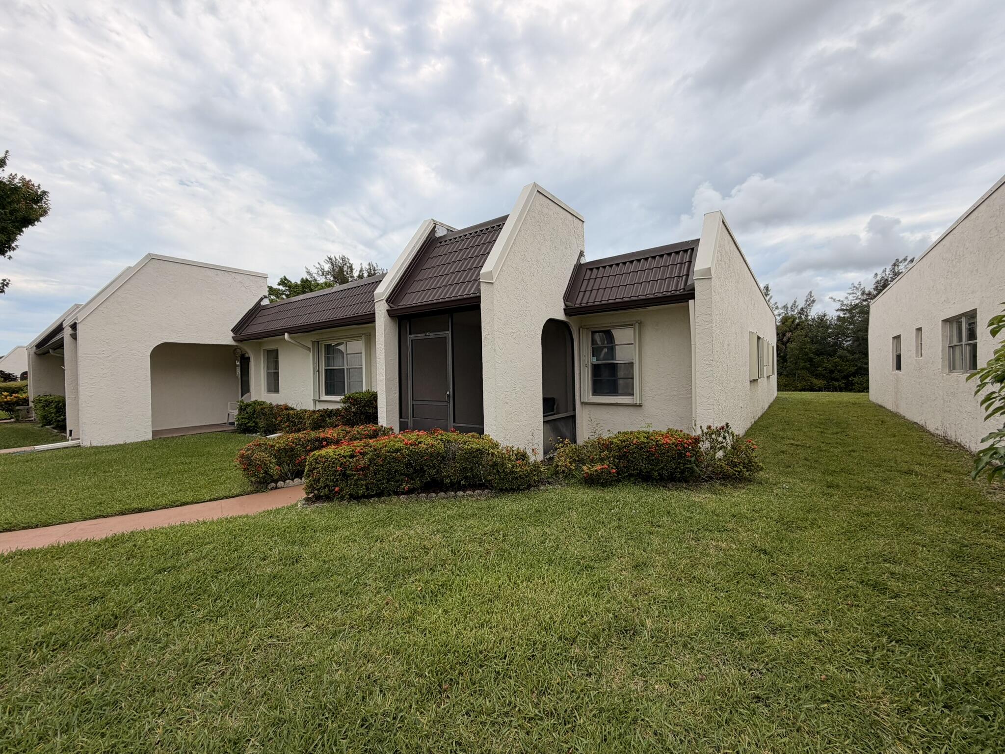 GOLDEN LAKES VILLAGE CONDO M - Residential
