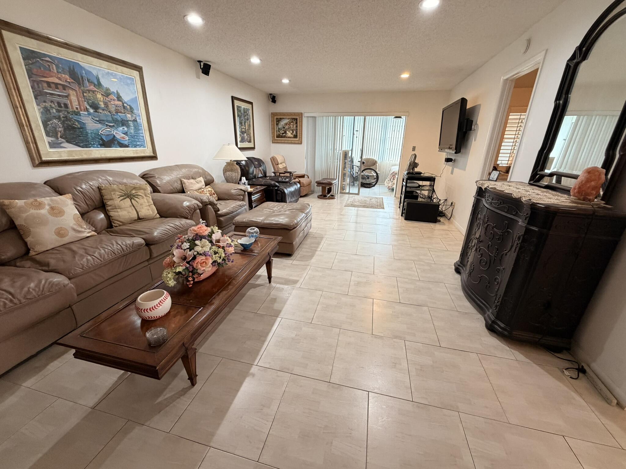 GOLDEN LAKES VILLAGE CONDO M - Residential