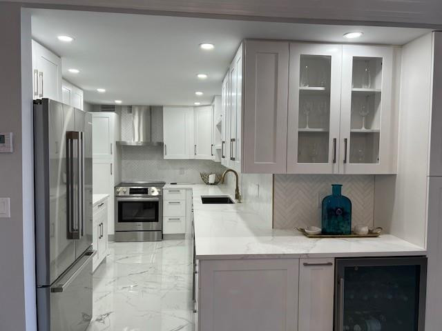 PARLIAMENT HOUSE CONDO - Residential Lease
