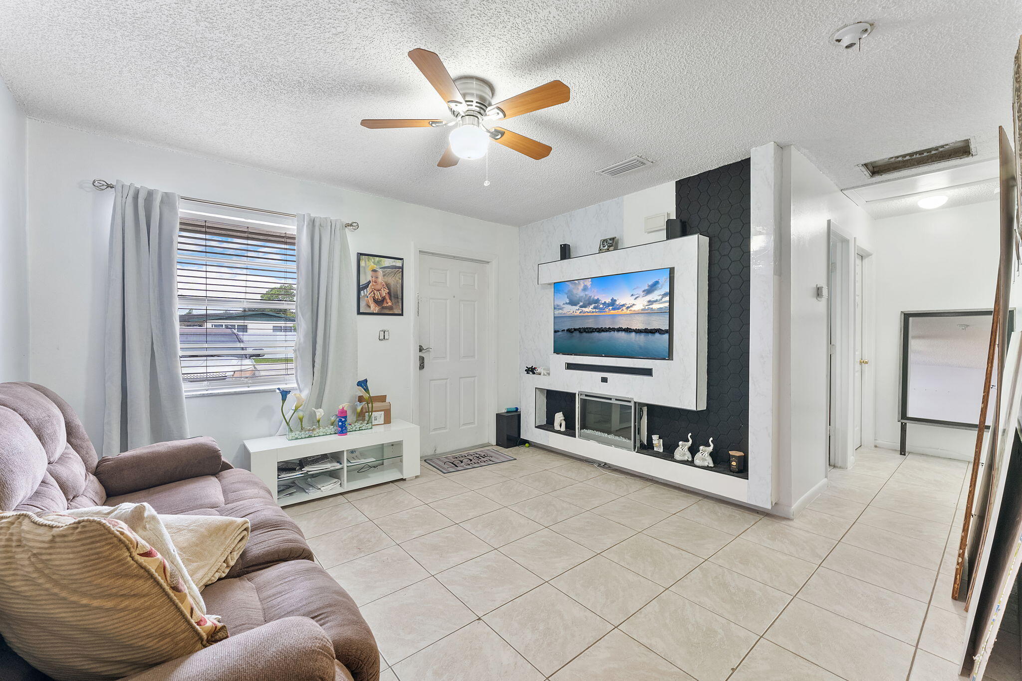 ROYAL PALM ESTATES 2 - Residential Income