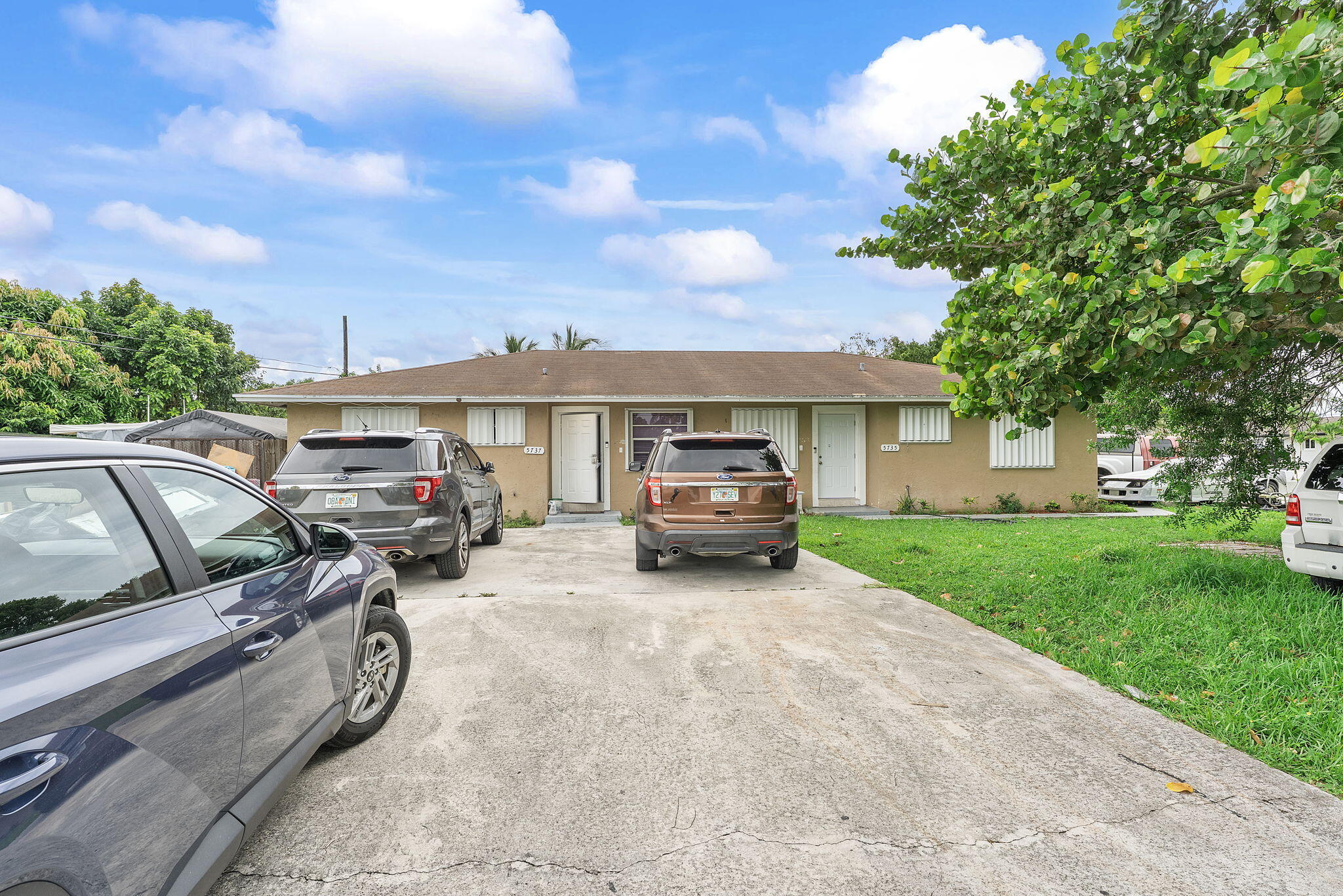 ROYAL PALM ESTATES 2 - Residential Income