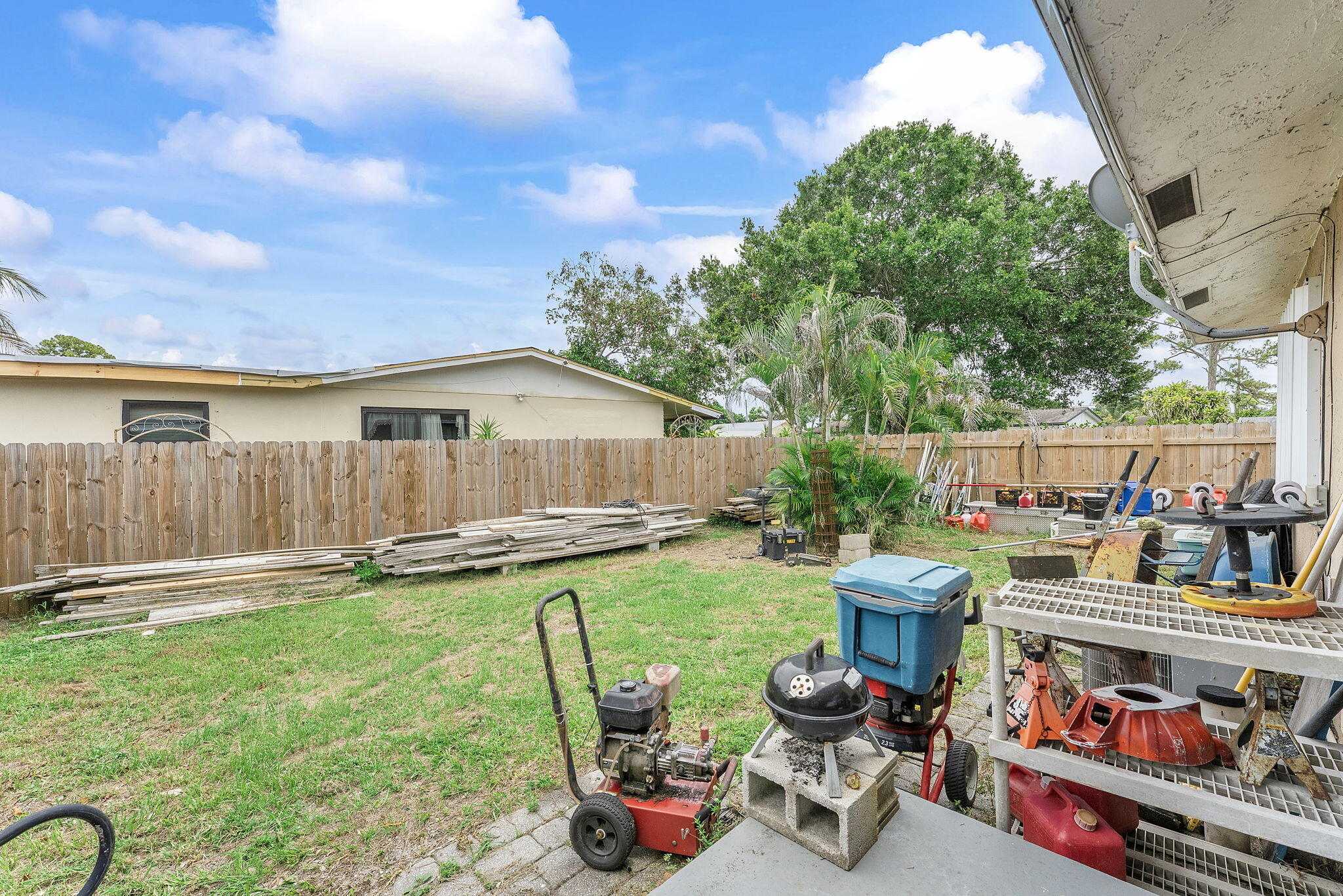 ROYAL PALM ESTATES 2 - Residential Income