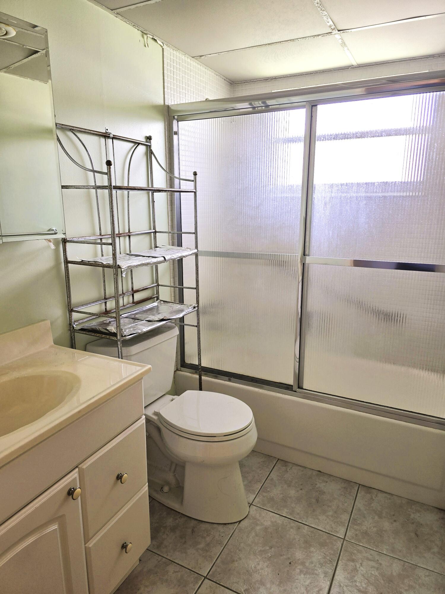KINGS POINT SAXONY CONDOS - Residential