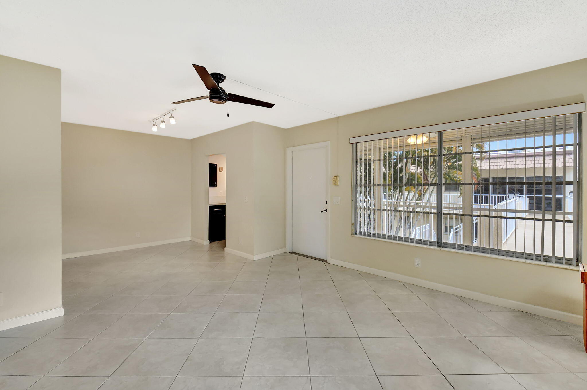 SNUG HARBOR GARDENS CONDO - Residential
