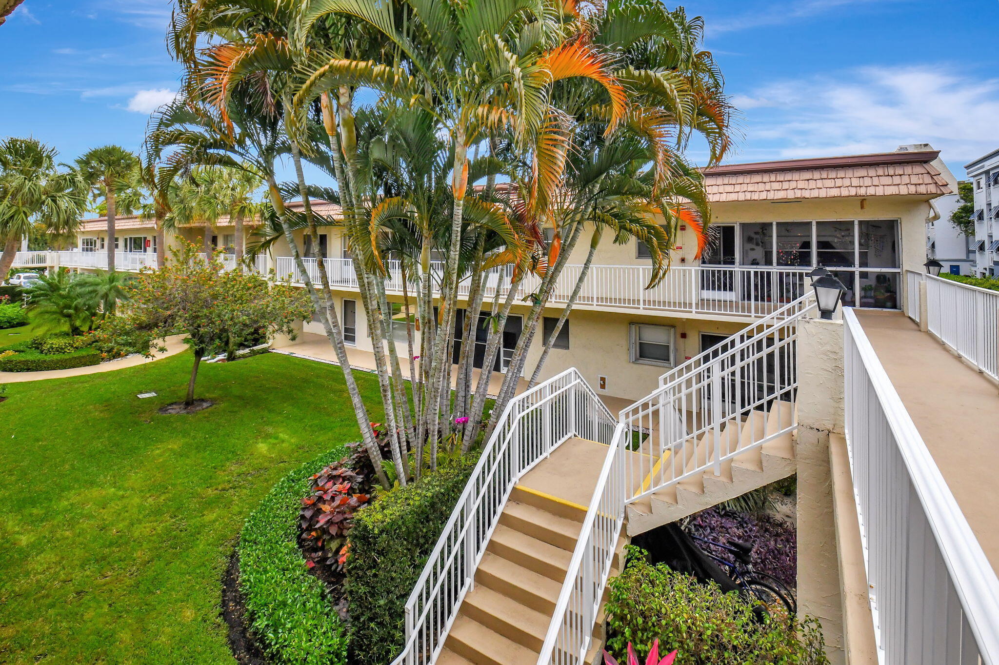 SNUG HARBOR GARDENS CONDO - Residential