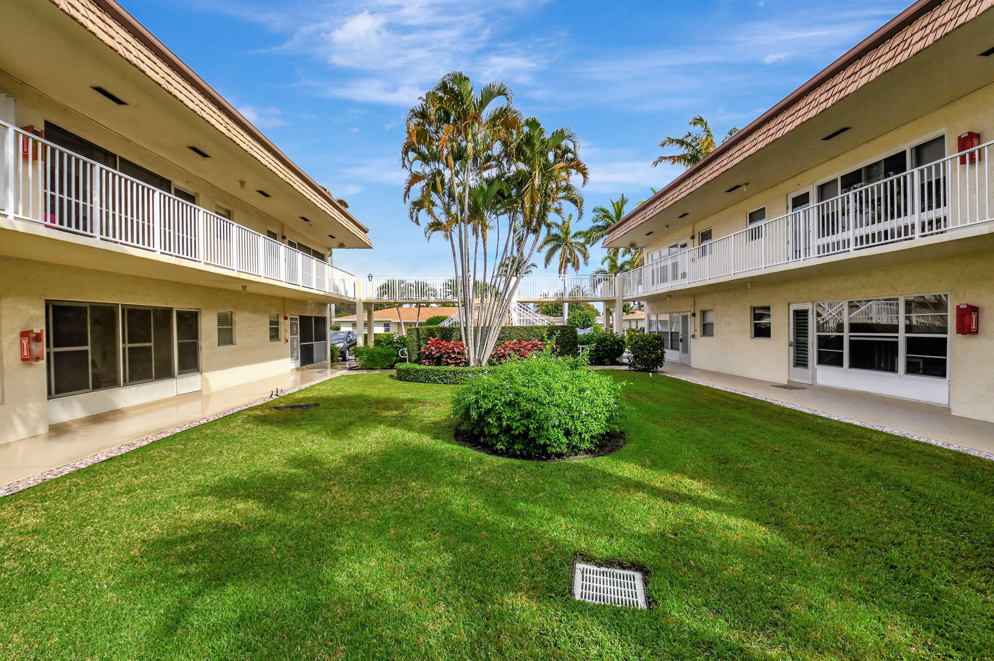 SNUG HARBOR GARDENS CONDO - Residential
