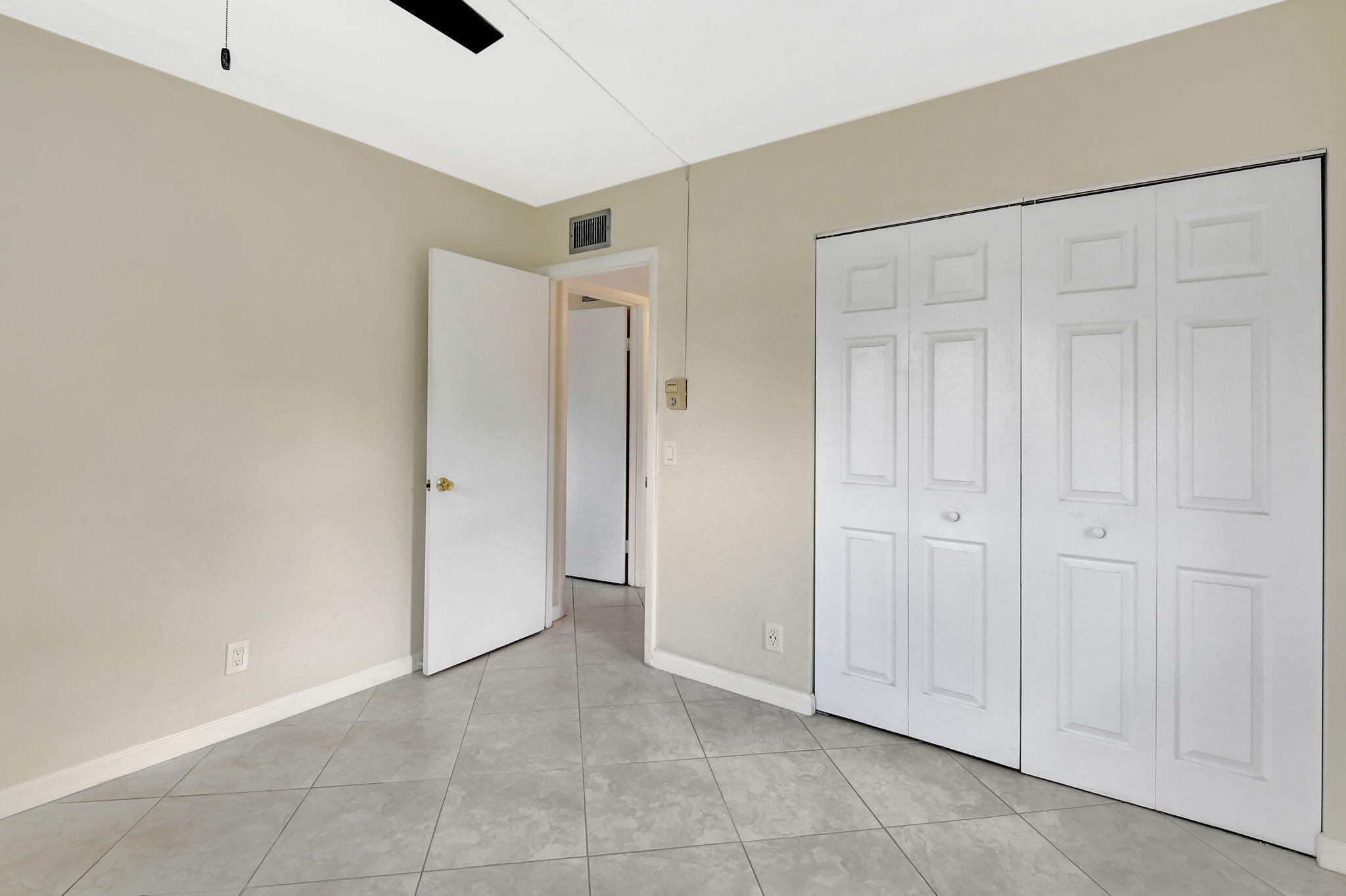 SNUG HARBOR GARDENS CONDO - Residential
