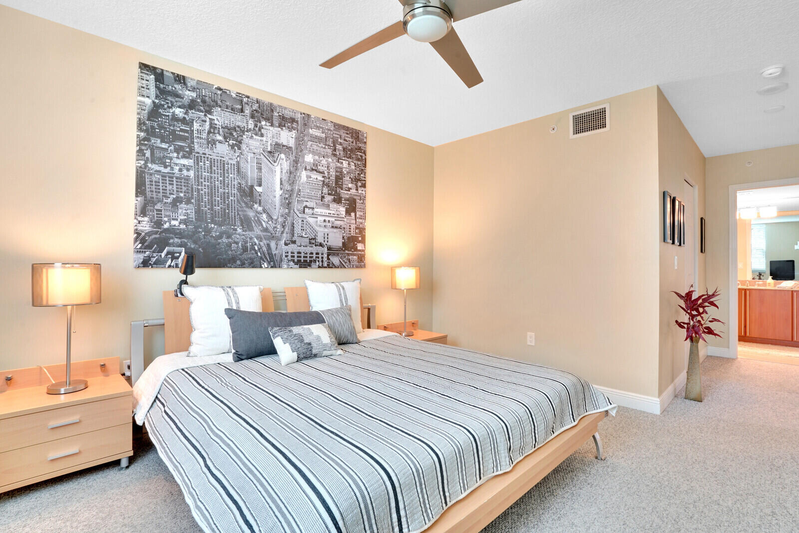610 CLEMATIS CONDO - Residential Lease