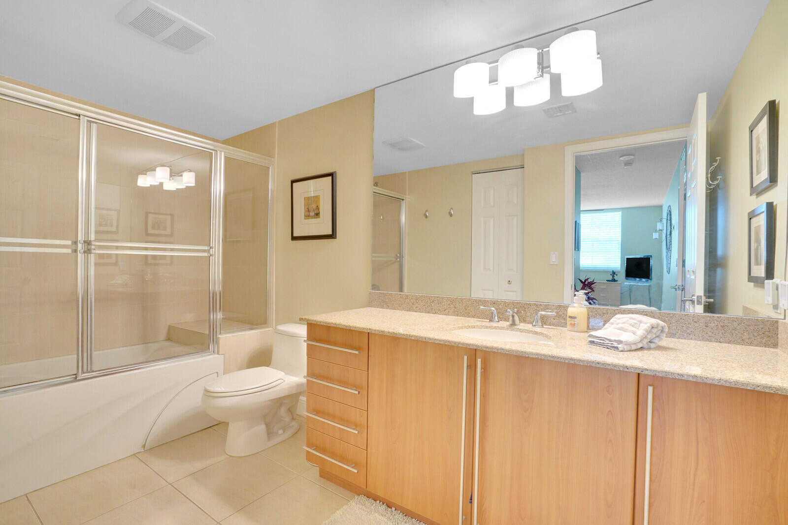 610 CLEMATIS CONDO - Residential Lease
