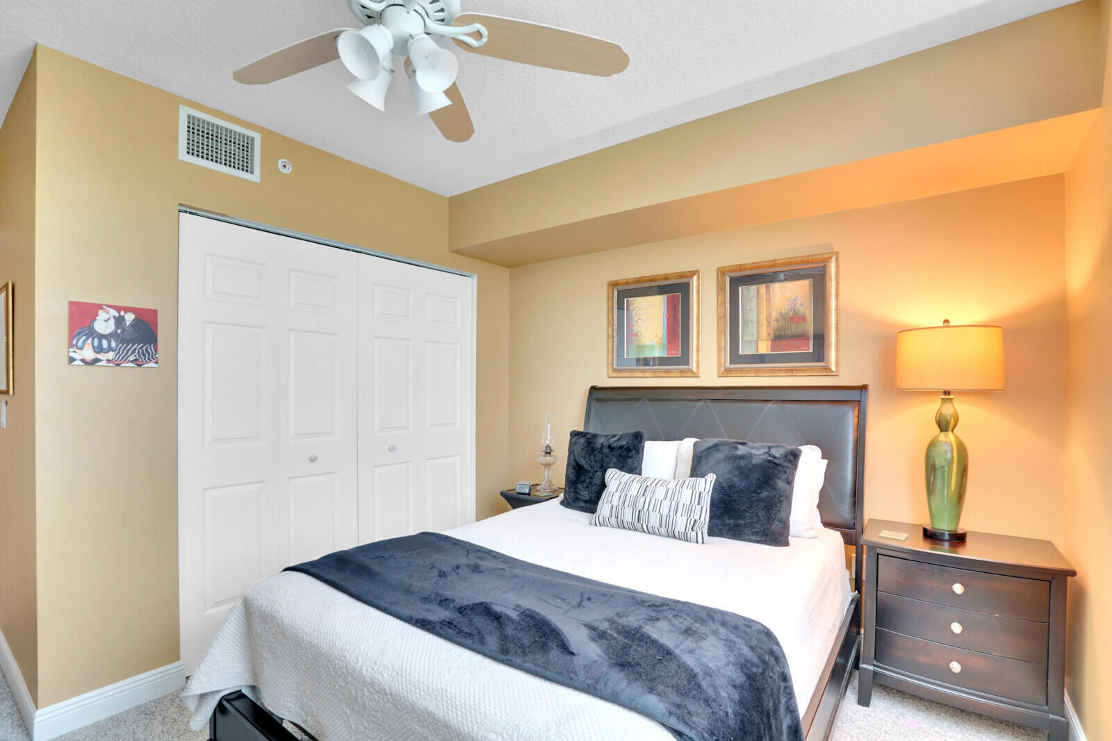 610 CLEMATIS CONDO - Residential Lease