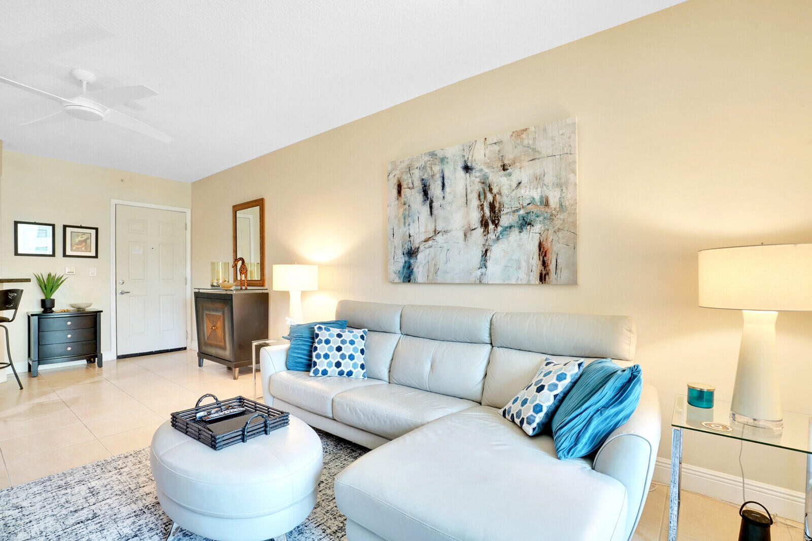 610 CLEMATIS CONDO - Residential Lease