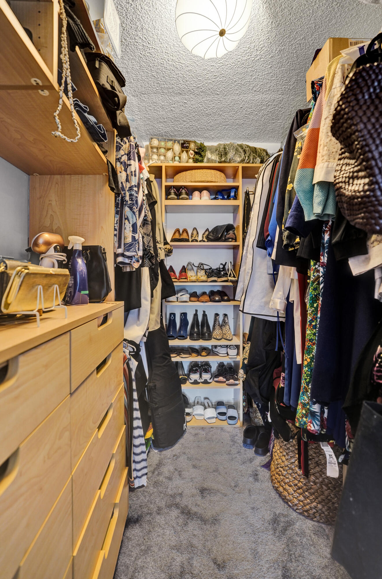 CARLTON TOWER CONDO - Residential Lease