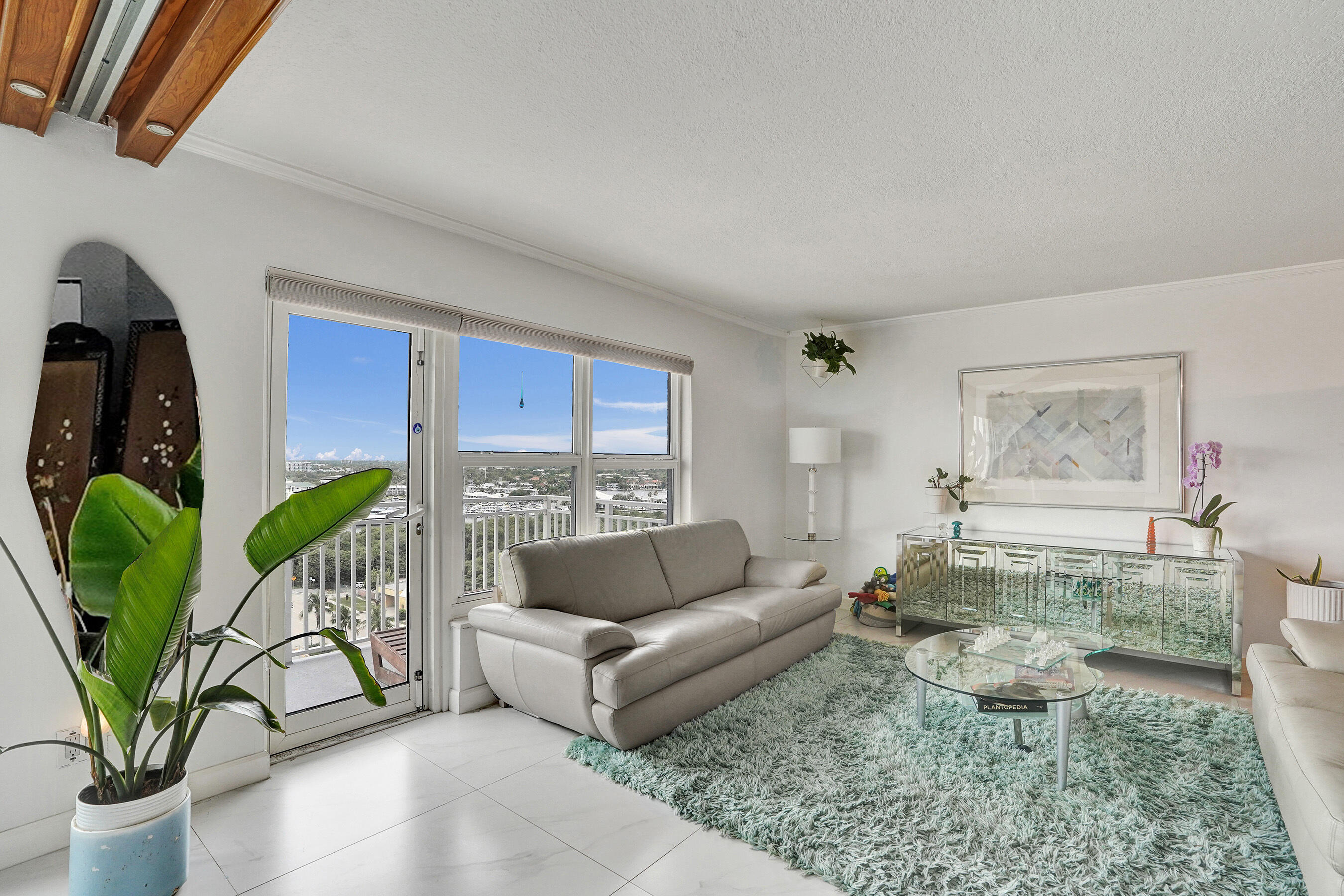 CARLTON TOWER CONDO - Residential Lease