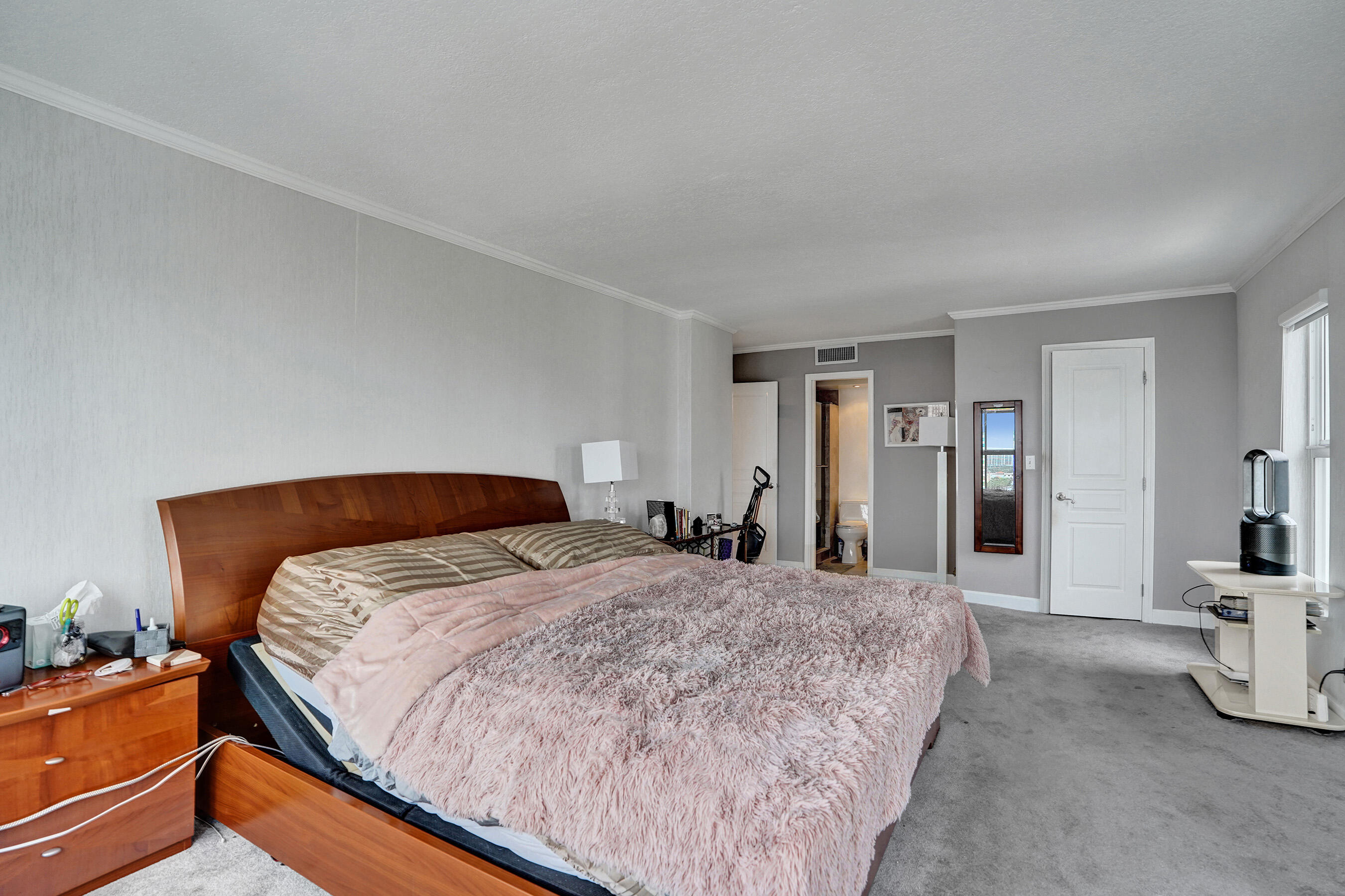 CARLTON TOWER CONDO - Residential Lease