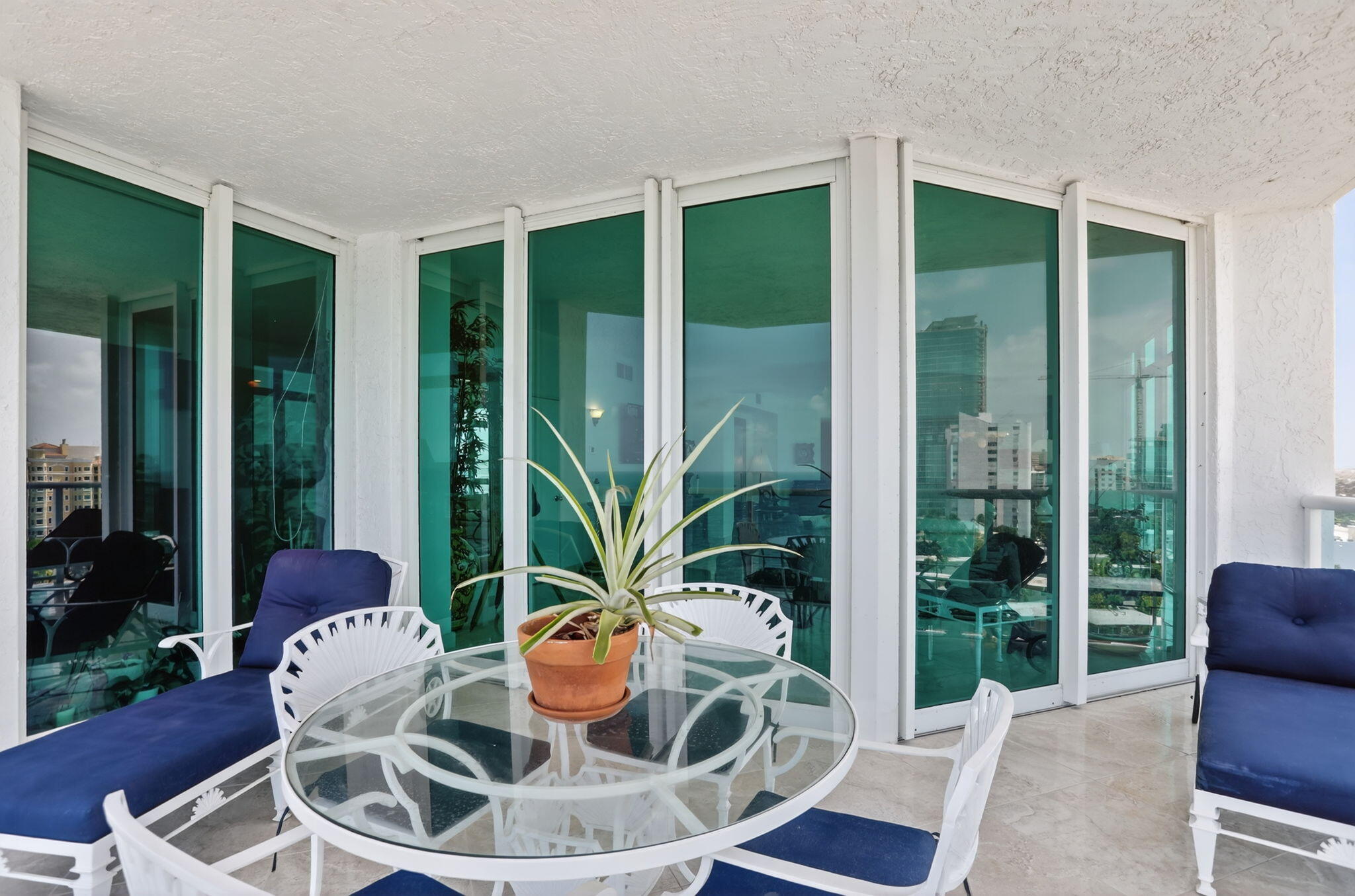 CRISTELLE CAY - Residential