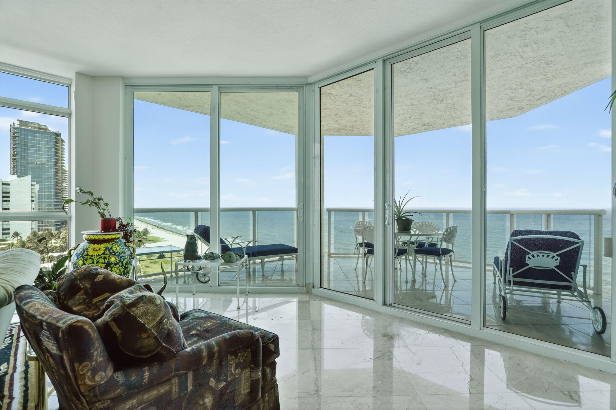 CRISTELLE CAY - Residential