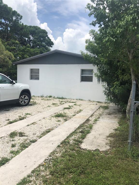 LINCOLN PARK THIRD ADD - Residential Lease
