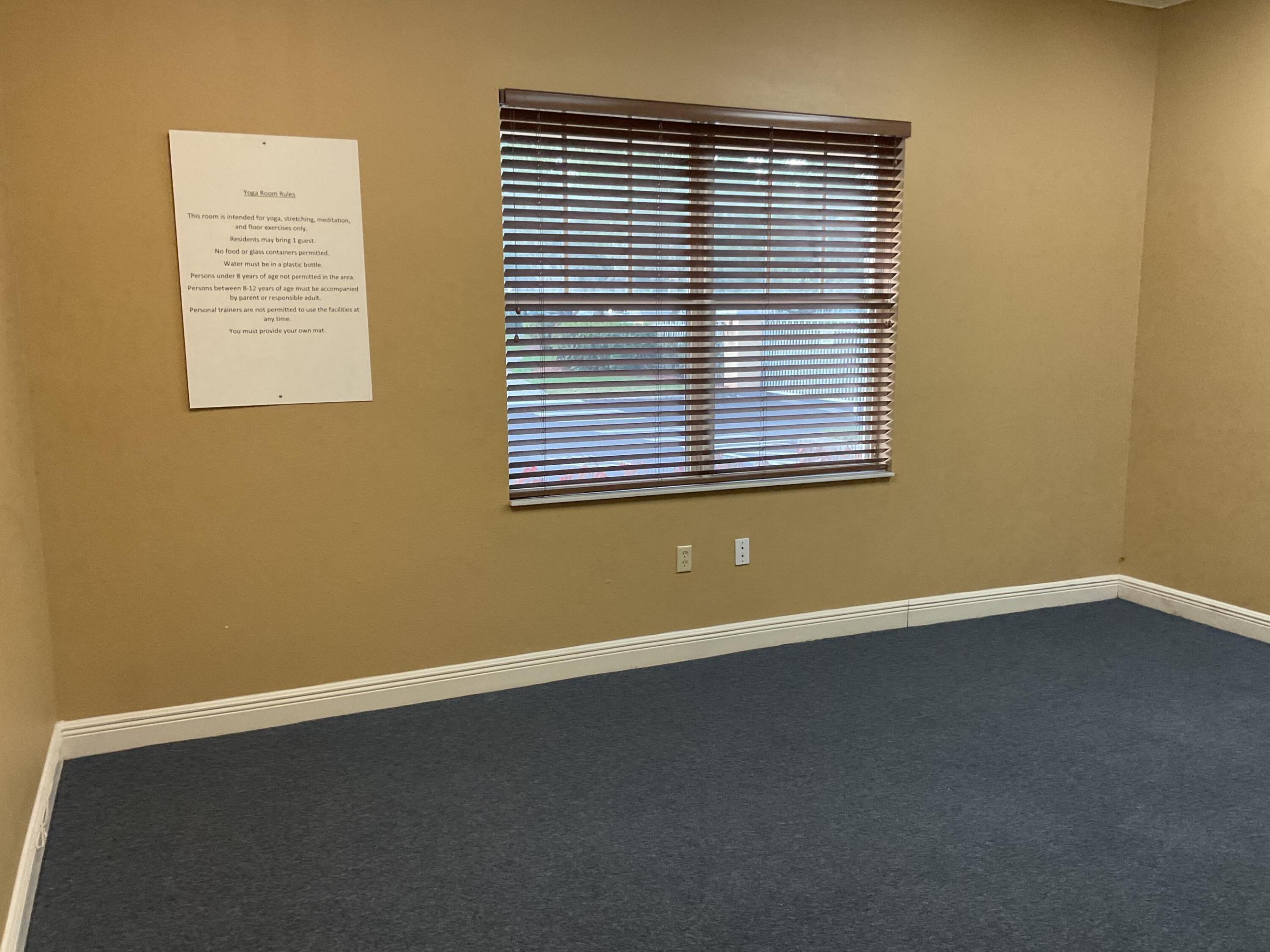 VILLAS AT EMERALD DUNES CONDO - Residential Lease