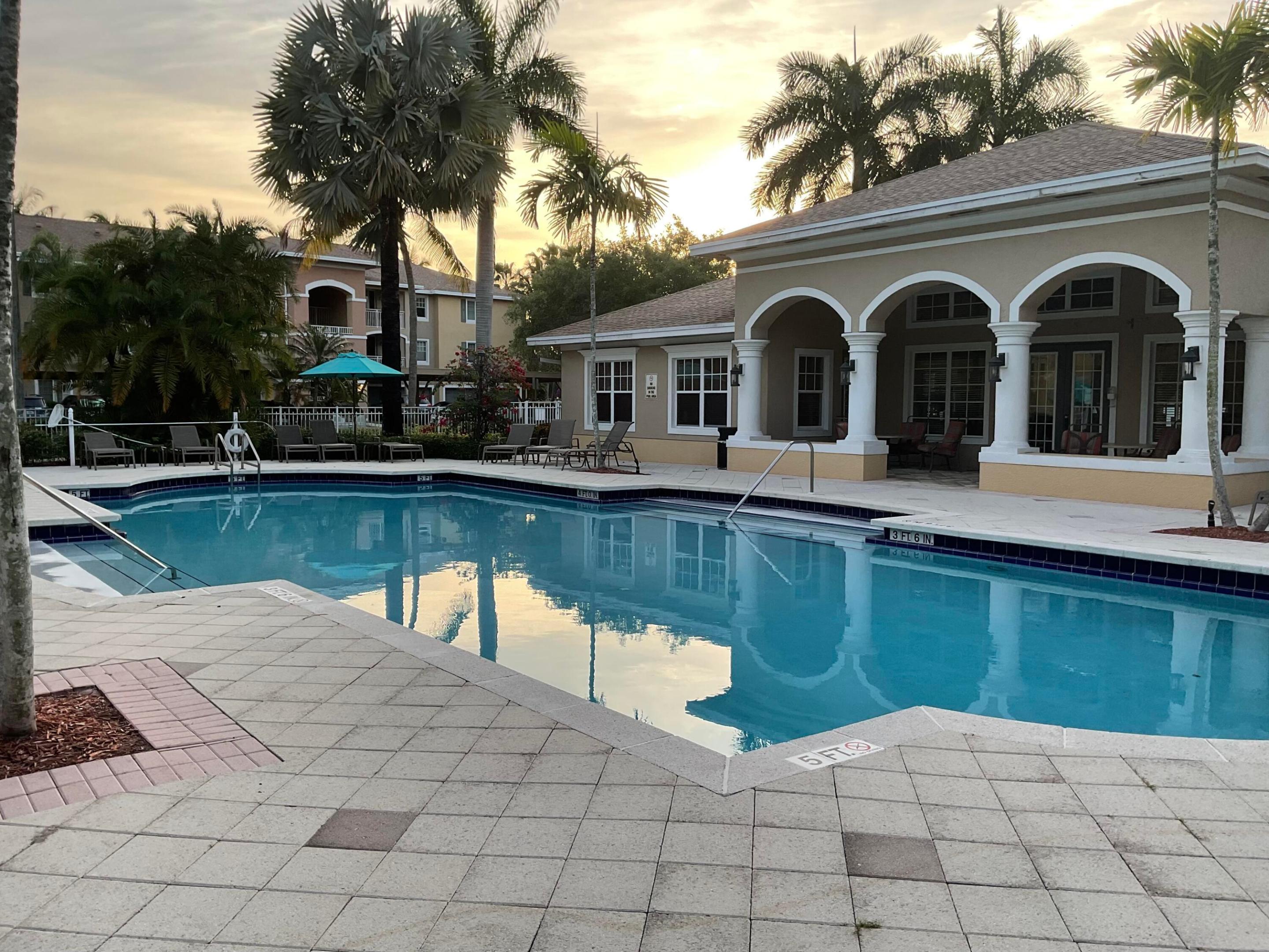 VILLAS AT EMERALD DUNES CONDO - Residential Lease