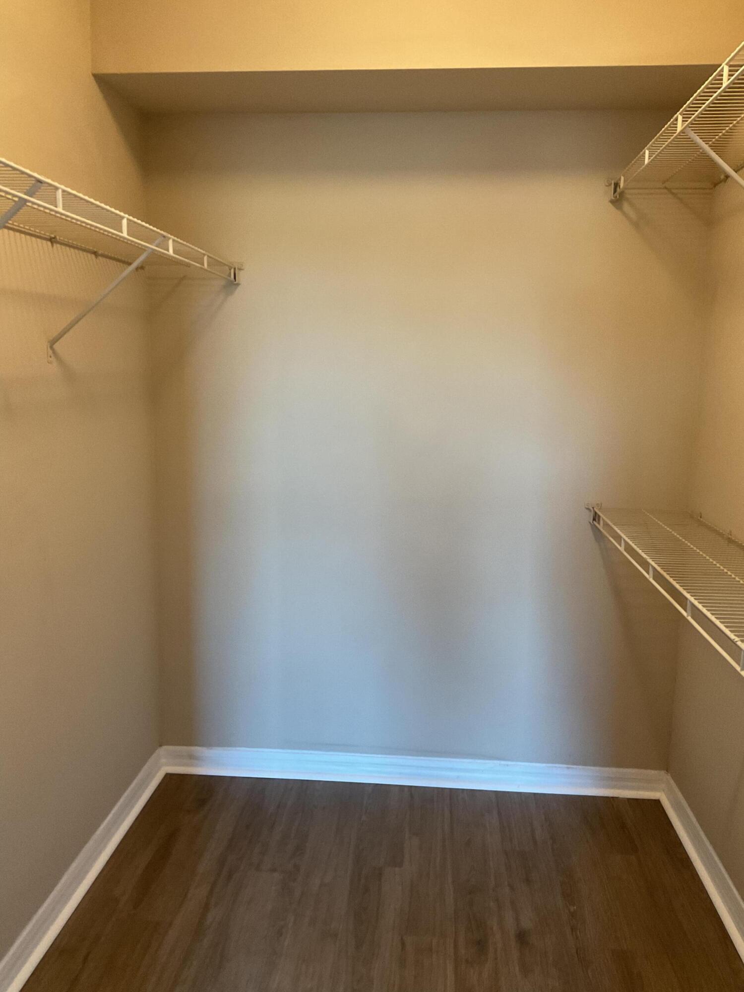 VILLAS AT EMERALD DUNES CONDO - Residential Lease