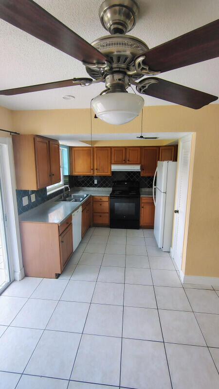 RIVER PARK UNIT 7 - Residential