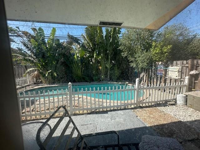 Welcome home to your boutique style apartment. This first floor is a full 1 bedroom 1 bathroom completely tiled with full size kitchen and private pool for only 4 units. Rent includes most utilities! Desirable location 1 block east of US1! The thoughtful floor plan maximizes the available square footage, making efficient use of every room. This apartment presents an accessible opportunity in the south eastern area of Pompano Beach just a couple blocks in you are in Ft. Lauderdale.  NO ASSOCIATION APPROVAL! RAPID MOVE IN AVAILABLE! no association approval. 4 unit complex with pool. East of US1. Rent includes $100 FPL allowance, water,sewer,trash, pool service.