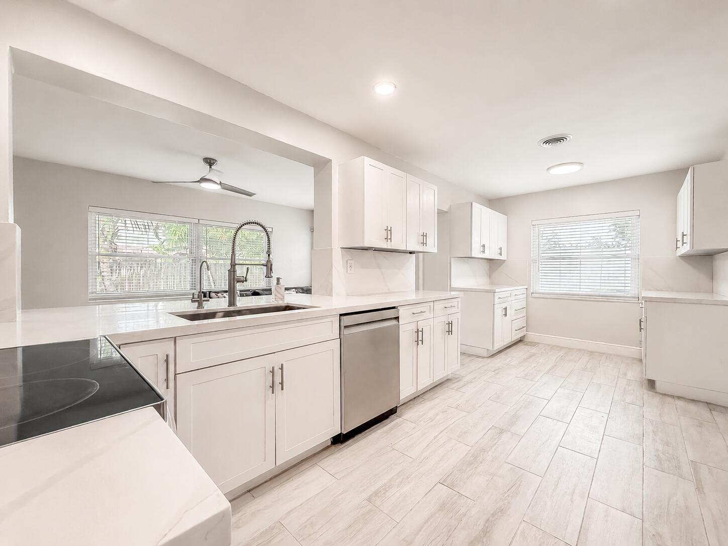 BOULEVARD HEIGHTS SEC 14 REPLAT - Residential Lease