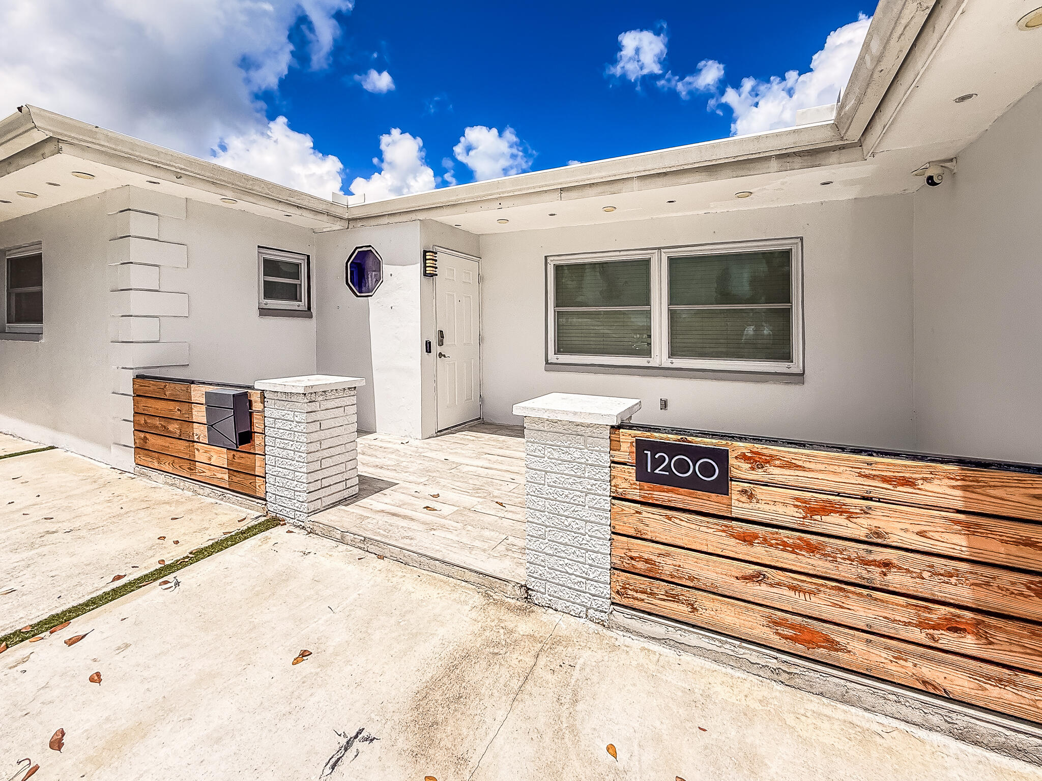 BOULEVARD HEIGHTS SEC 14 REPLAT - Residential Lease
