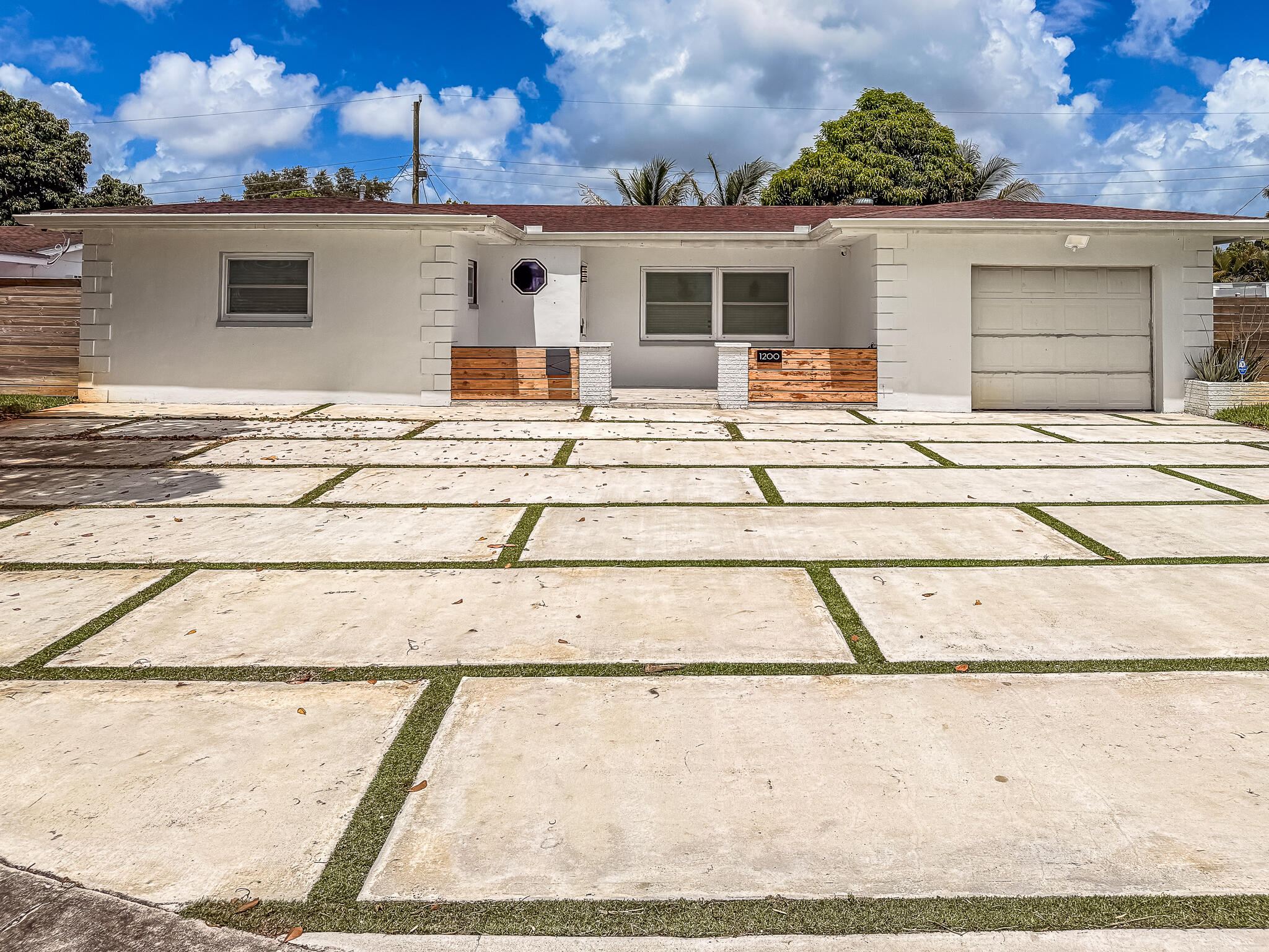 BOULEVARD HEIGHTS SEC 14 REPLAT - Residential Lease