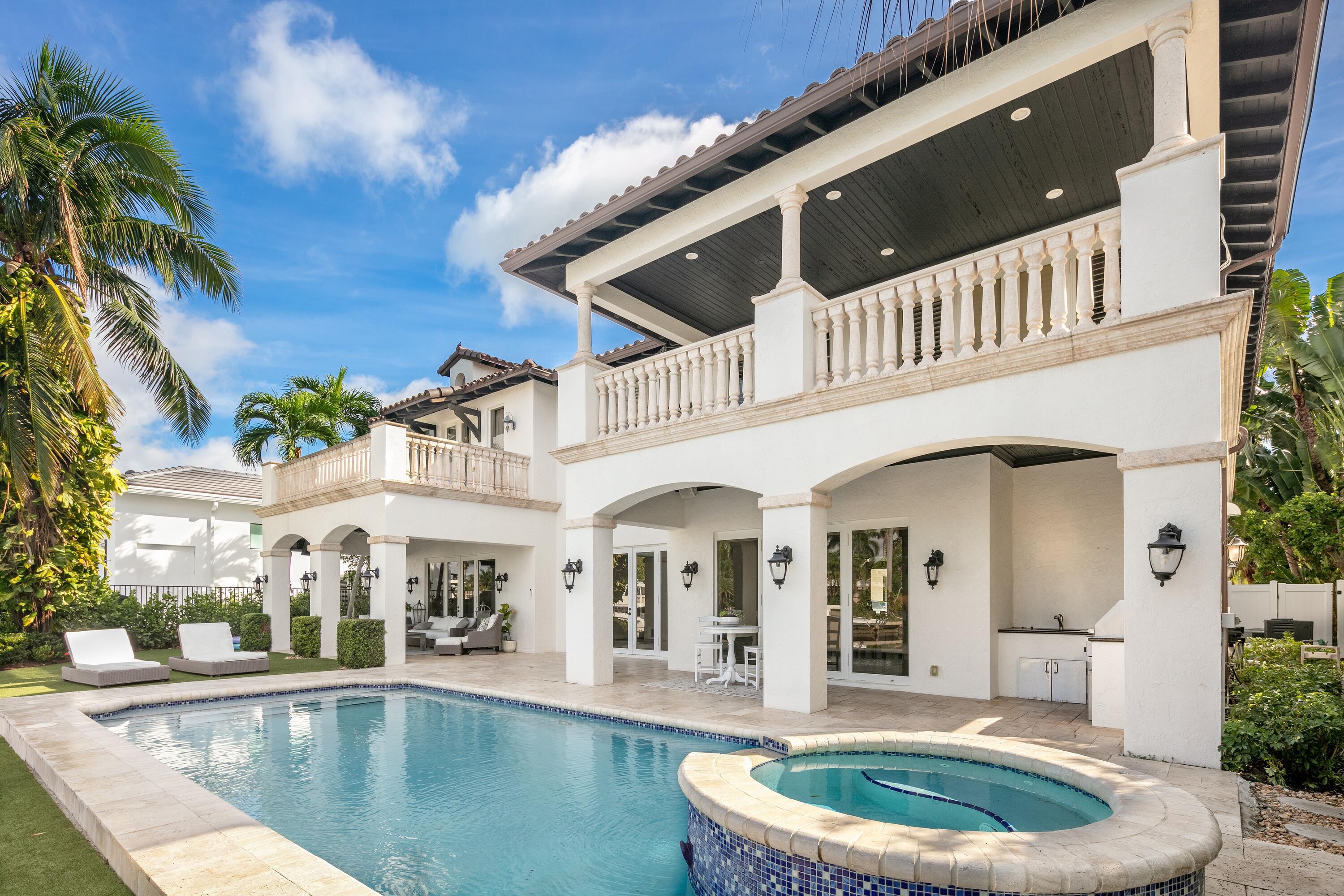 BOCA HARBOUR ISLAND - Residential