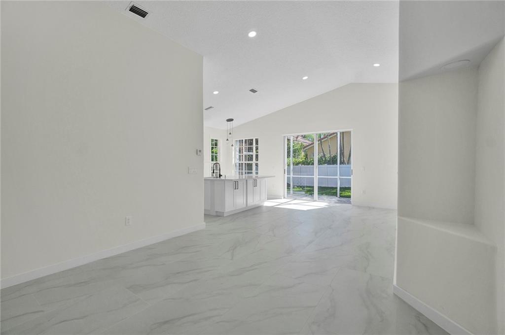 Wyndham Lakes North 158-2 - Residential