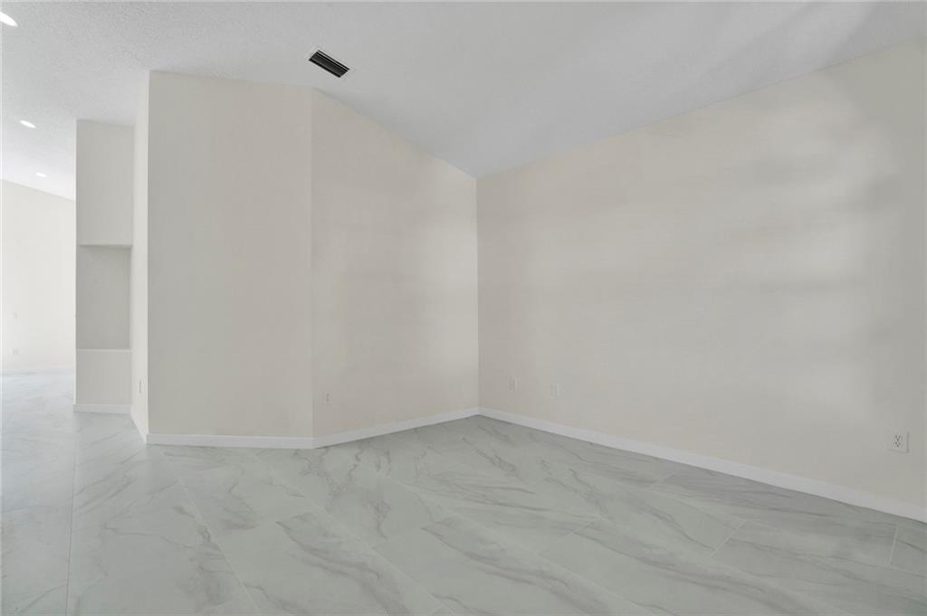 Wyndham Lakes North 158-2 - Residential