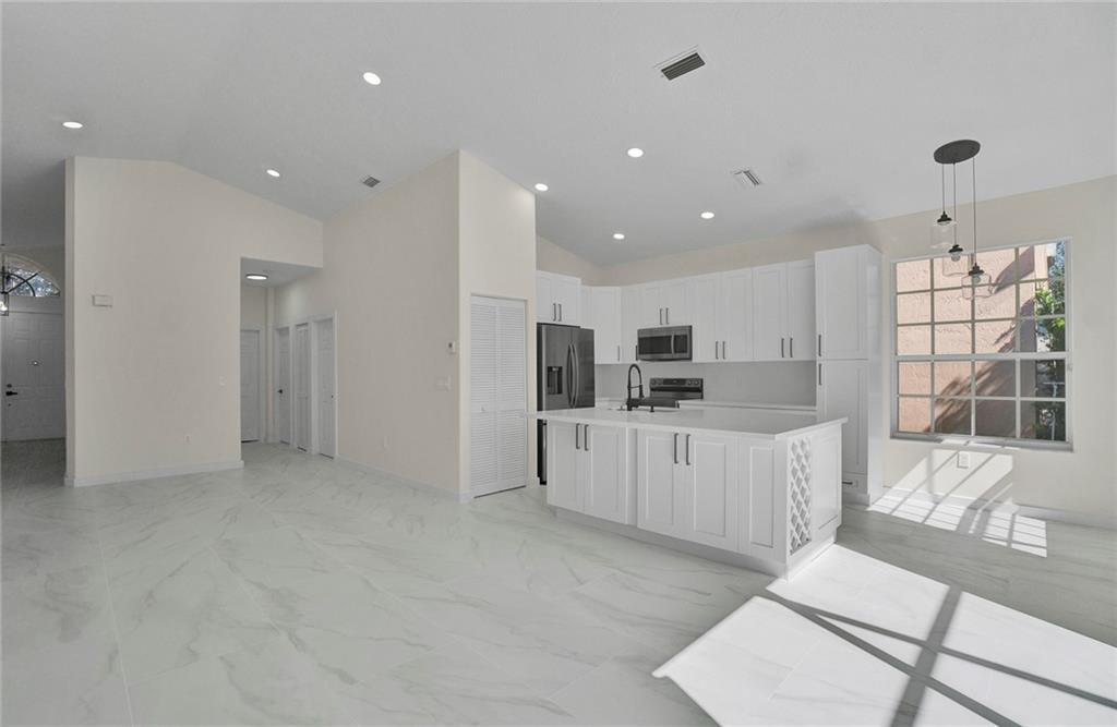 Wyndham Lakes North 158-2 - Residential