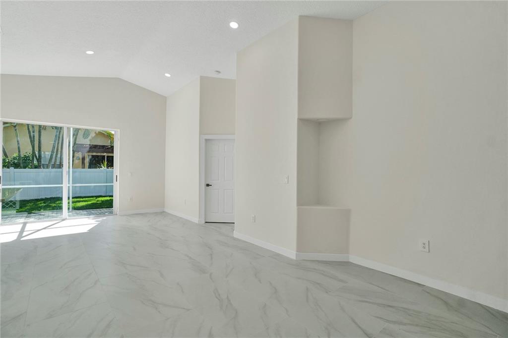 Wyndham Lakes North 158-2 - Residential