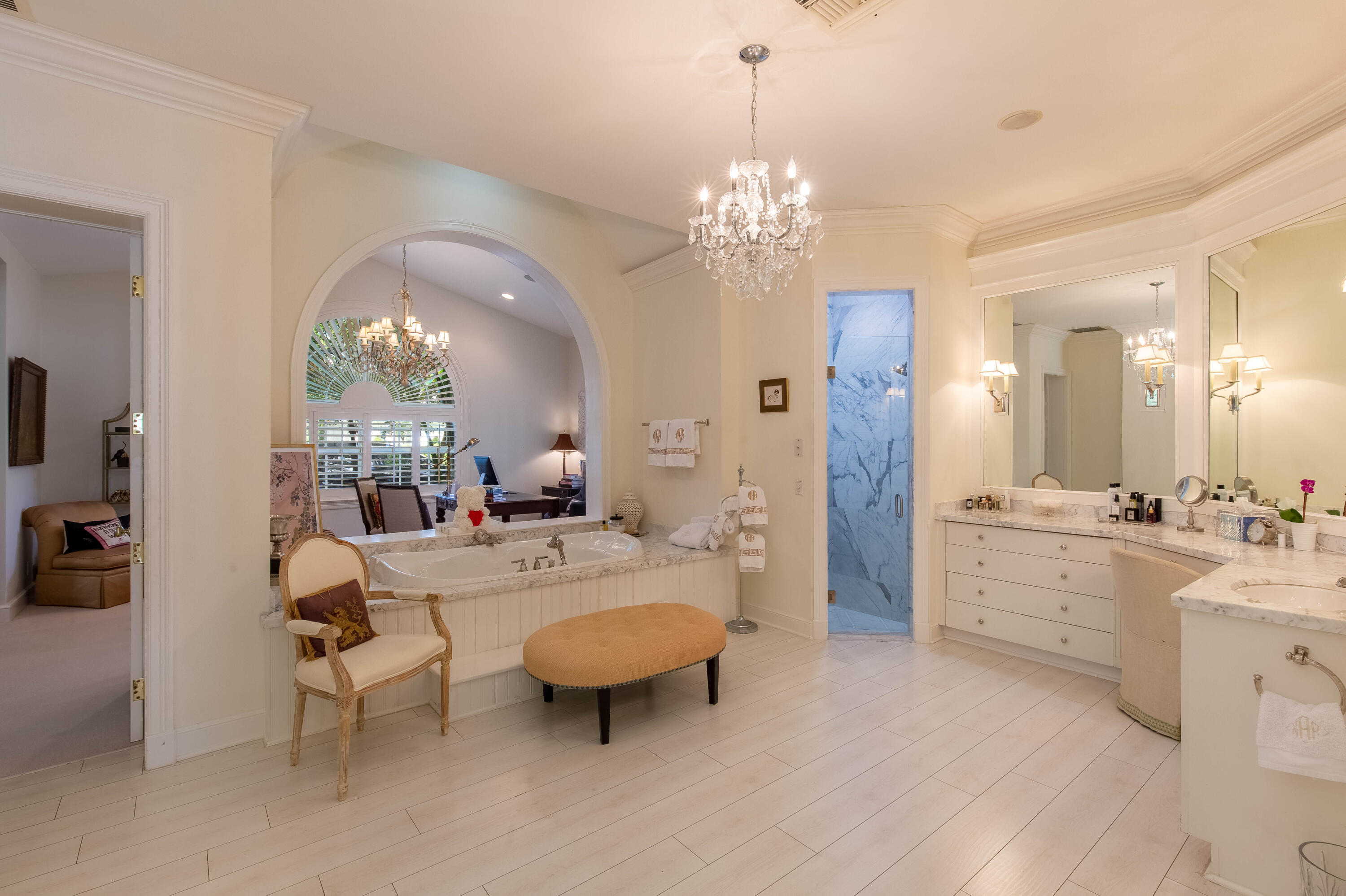 KENSINGTON - Residential
